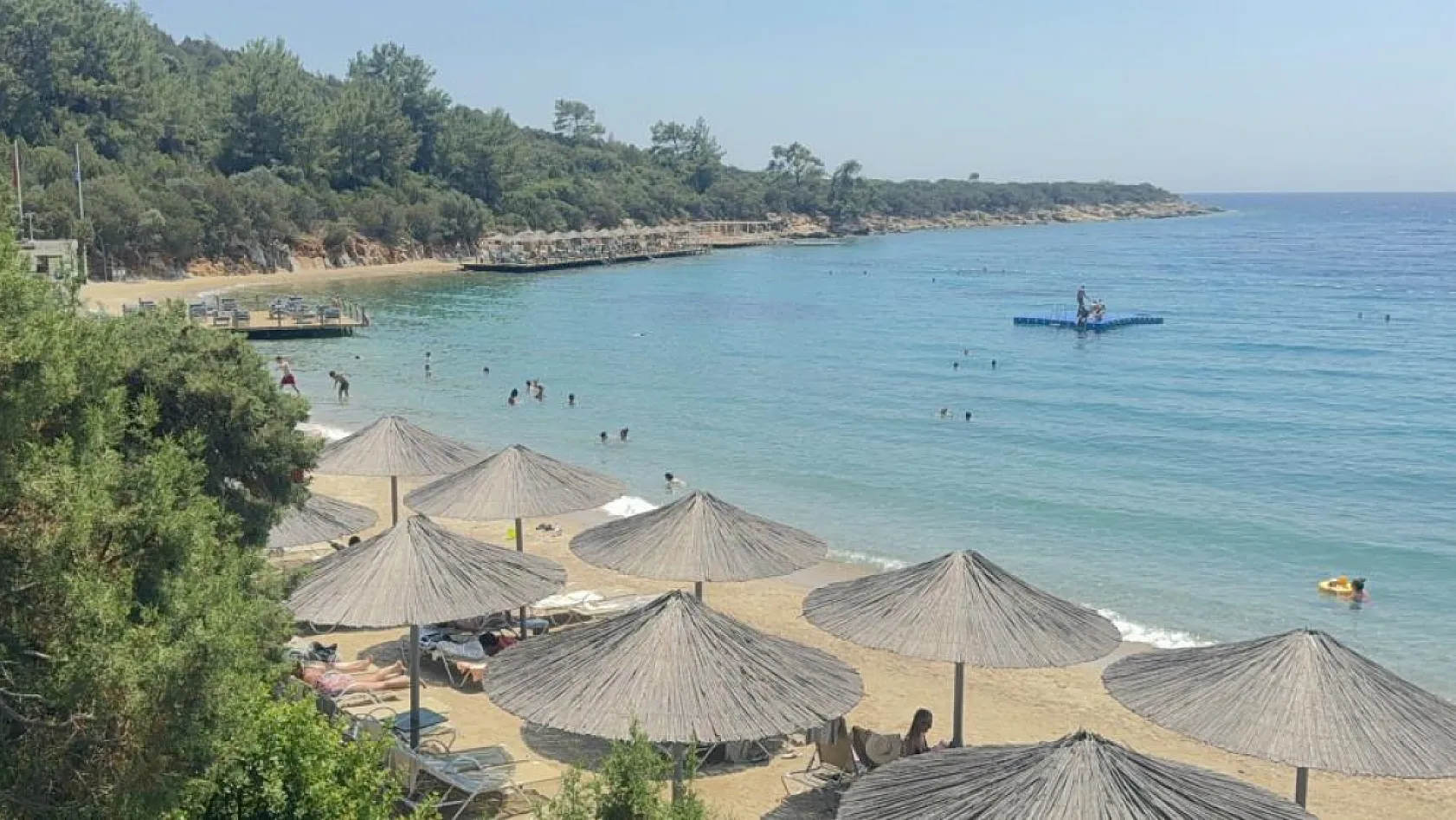 Okullar kapandı, Bodrum sahilleri doldu