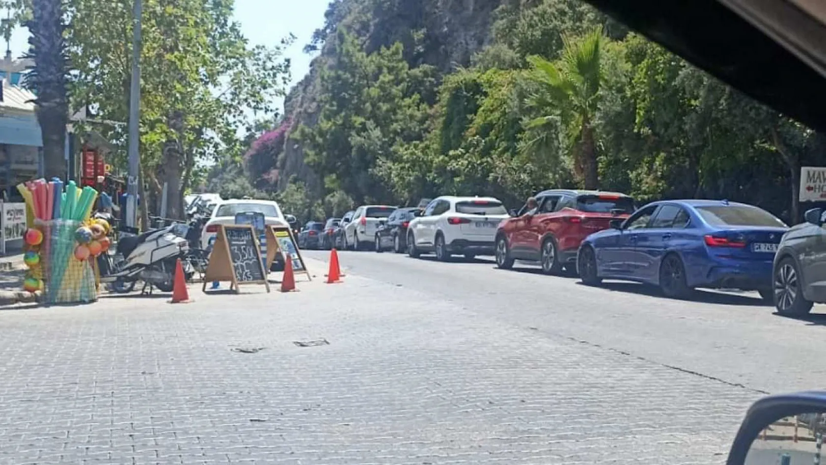 Ölüdeniz Yolunda Trafik Kilitlendi: Sürücüler Saatlerce Bekledi