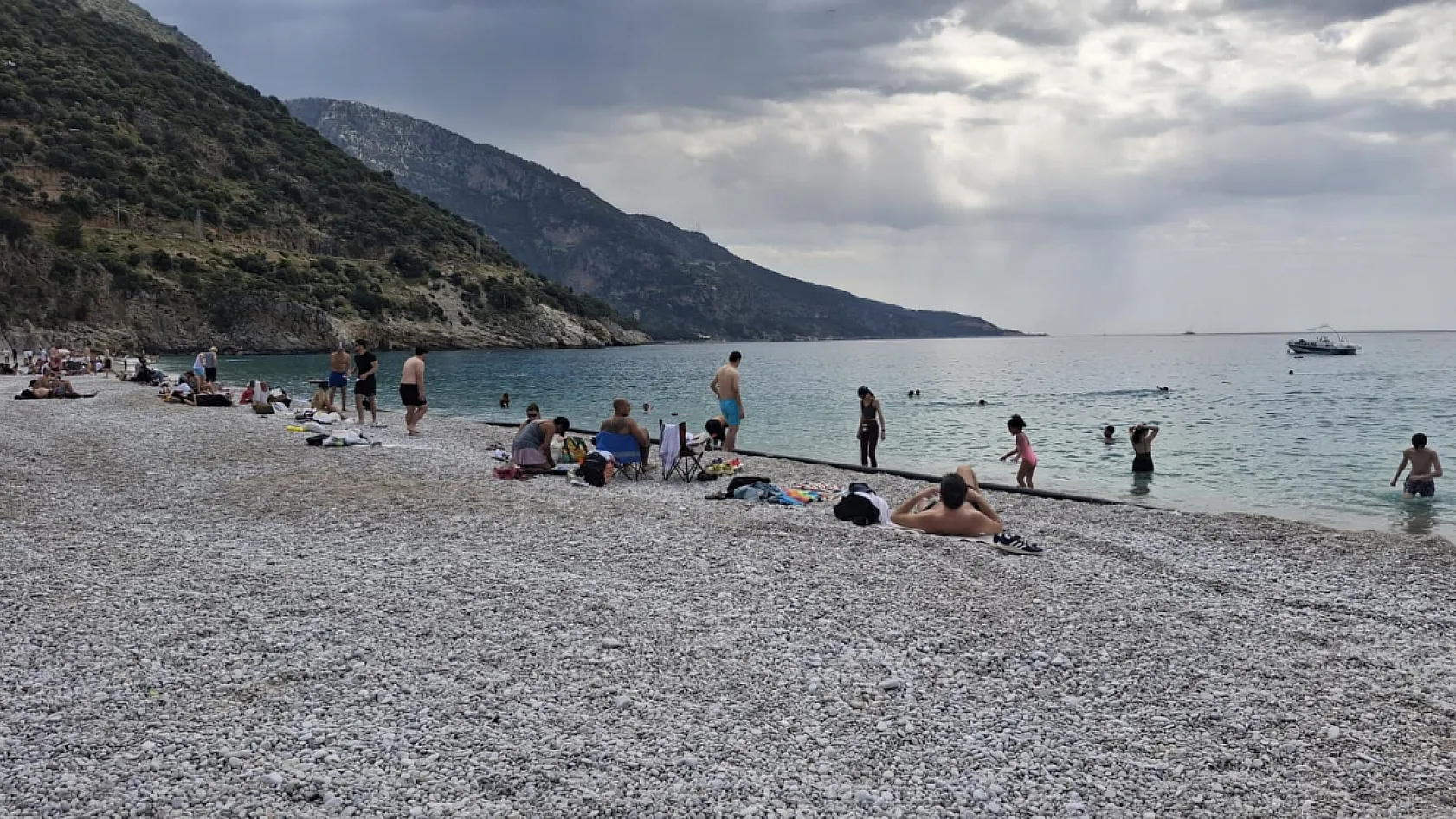 Ölüdeniz'de Yaz Havası: Belcekız Plajı'nda Yoğunluk Oluştu
