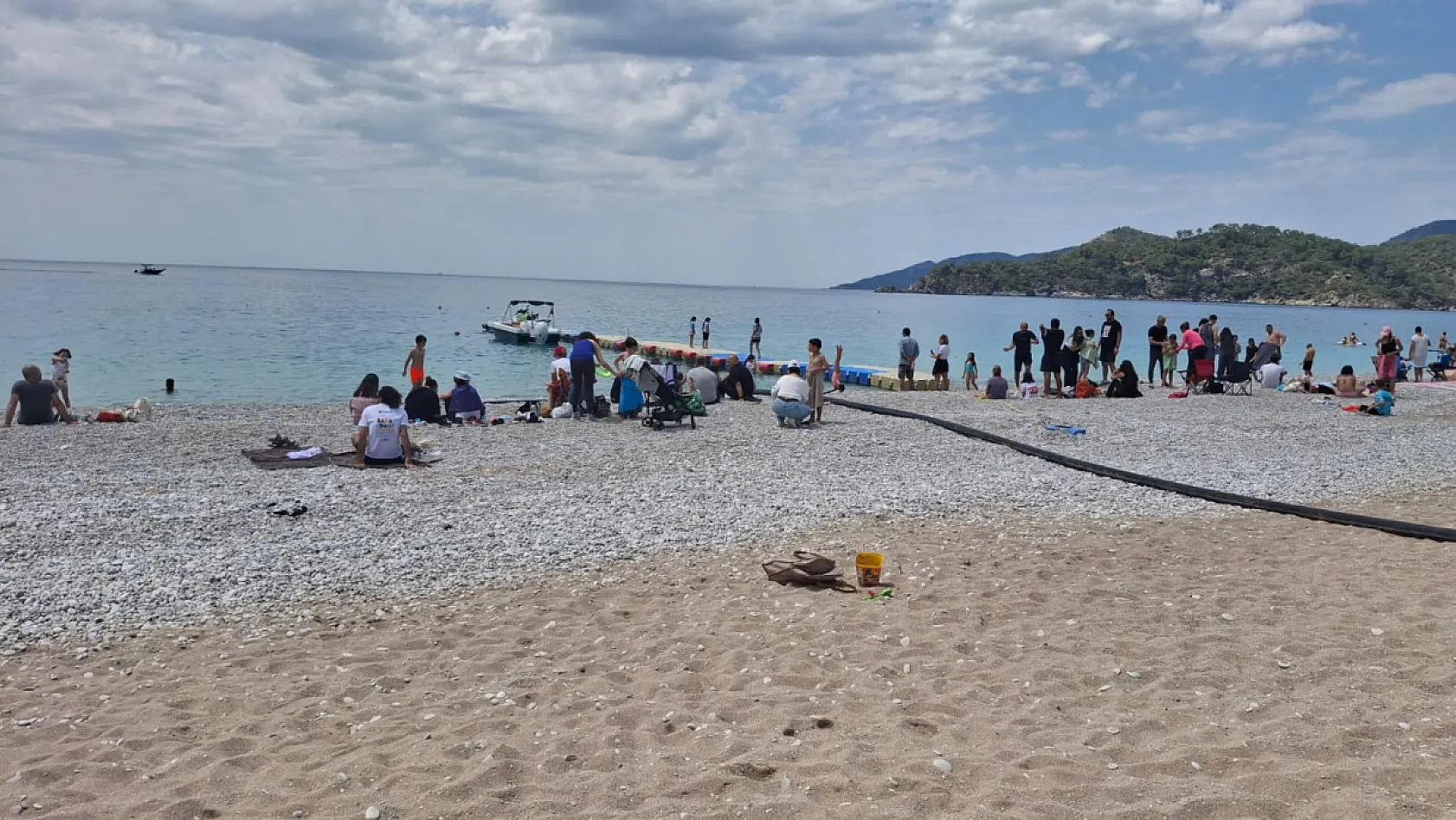 Ölüdeniz'de Yaz Havası: Belcekız Plajı'nda Yoğunluk Oluştu
