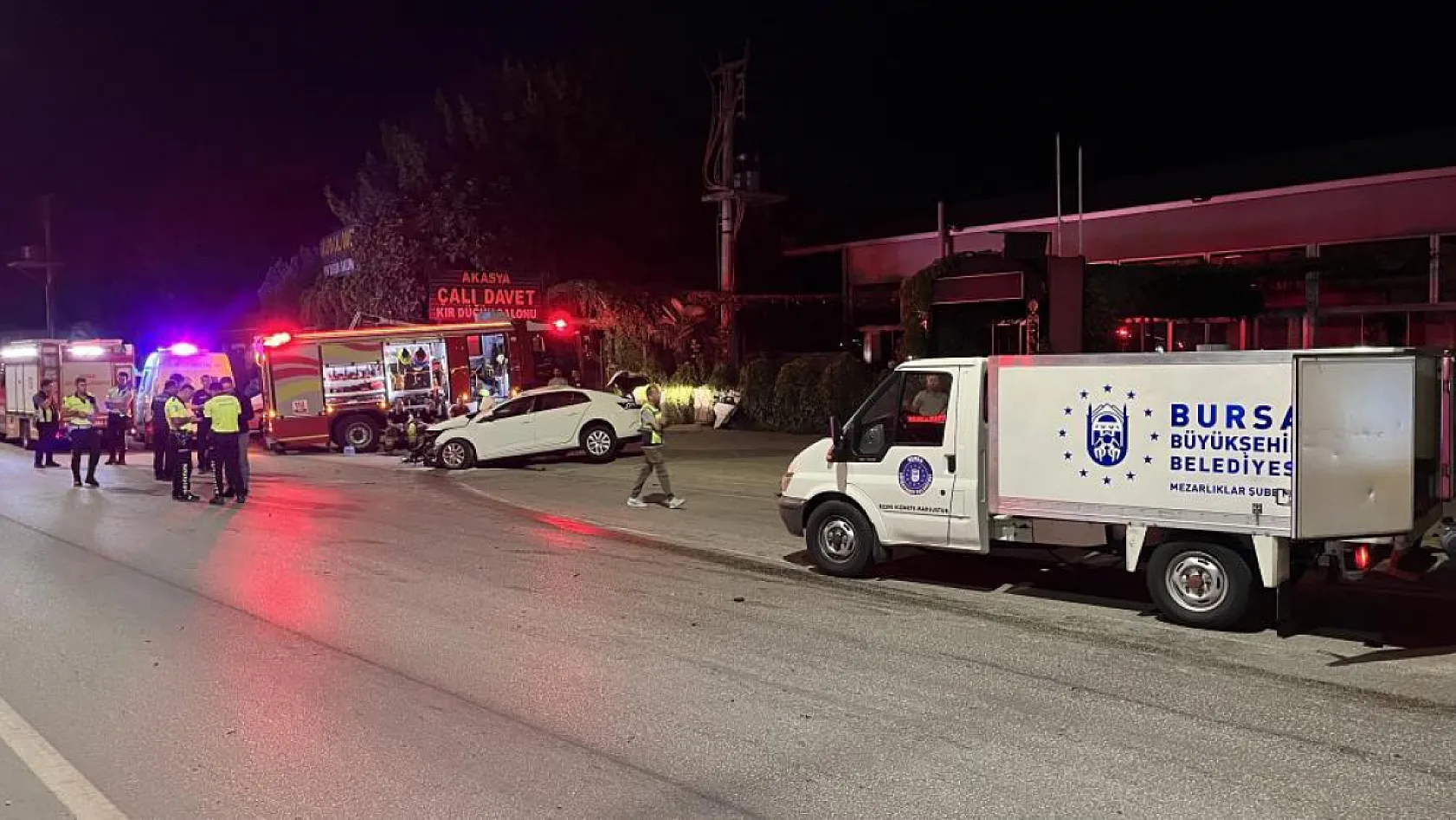 Otomobil ile jip çarpıştı: 2 güvenlik görevlisi hayatını kaybetti