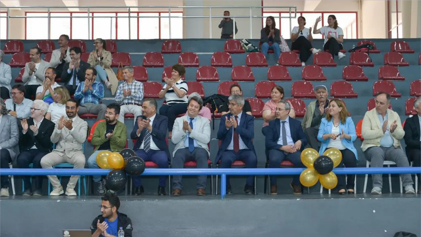 Özel ihtiyaçlı gençler MSKÜ'de kep attı