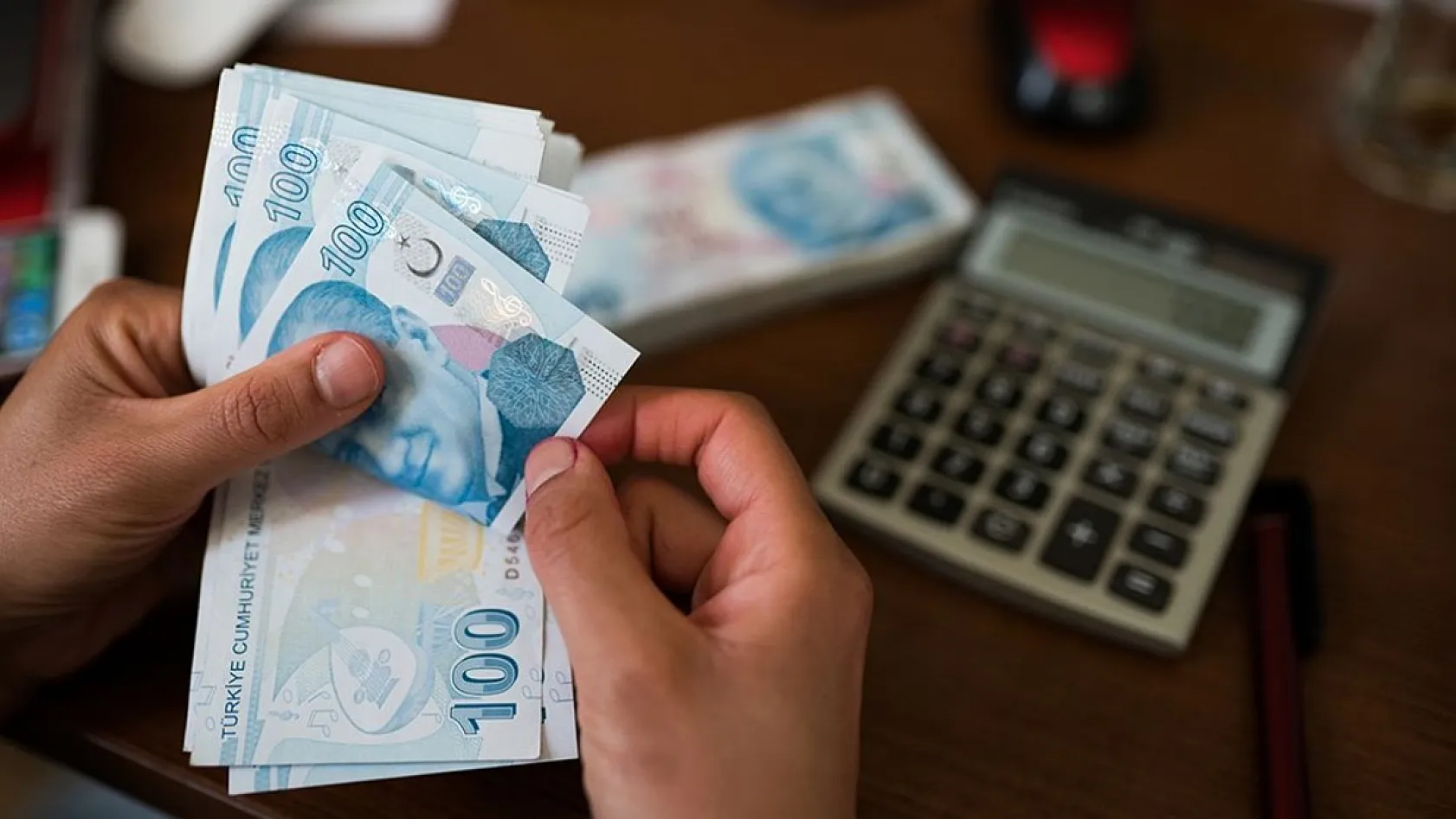 Esnaflar dikkat! 2025 yılı satış belgesi ücretleri ve son başvuru tarihi açıklandı