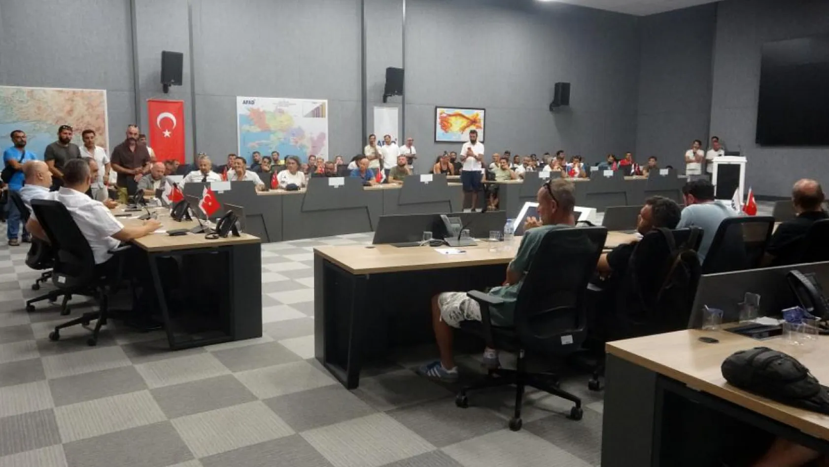 Fethiye Ölüdeniz'deki Yamaç Paraşütü Pilotları Taleplerini Yetkililere İletti