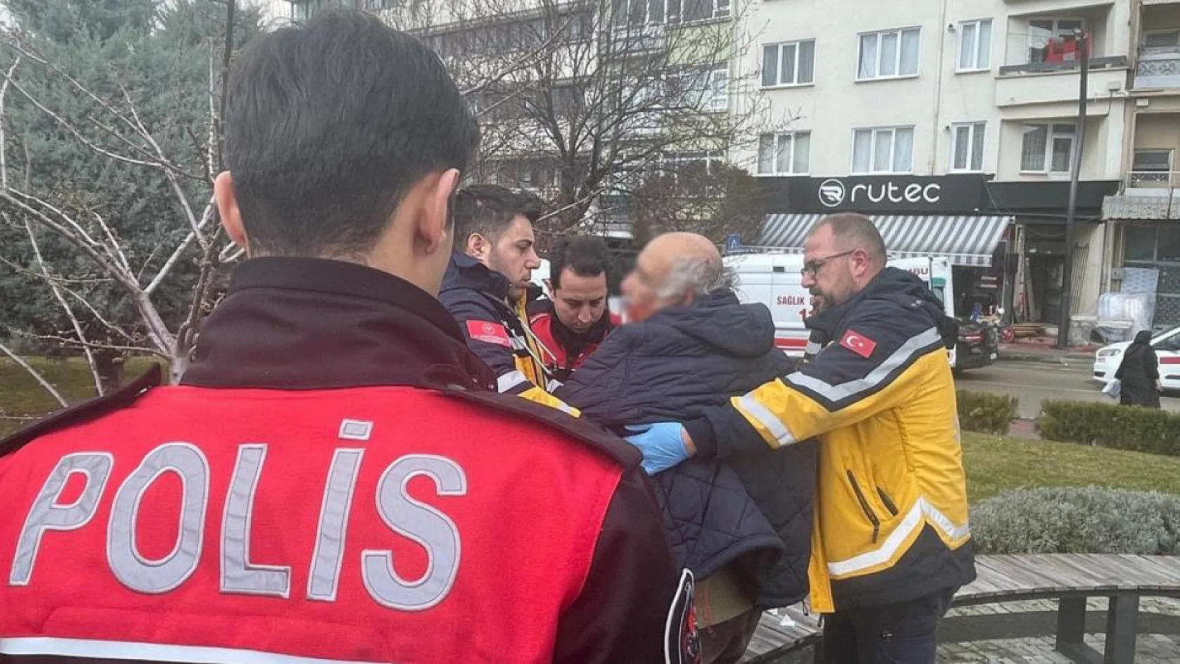 Parkta darp edilen 67 yaşındaki adam 9 gün sonra hayatını kaybetti