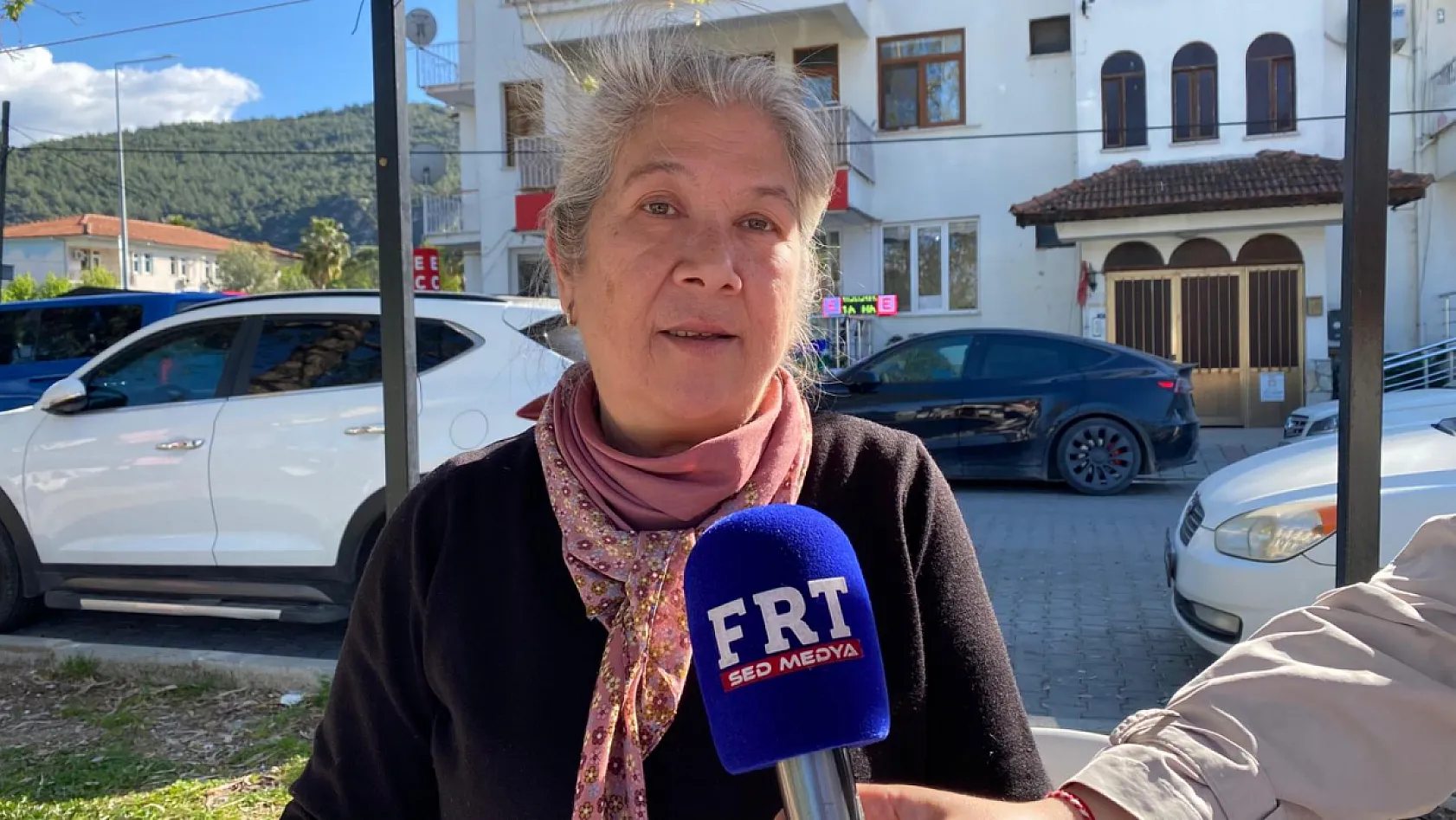 Patikten çantaya, eşarptan runner modellerine: Fethiye'de kadın emeği her yerde