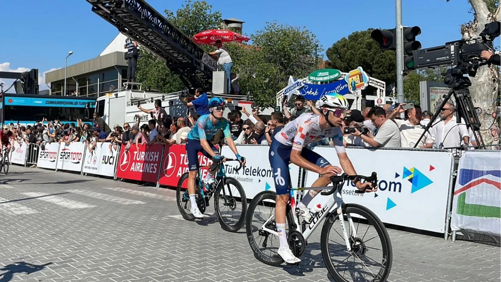 Pedallar Fethiye'de durdu: Marmaris–Fethiye etabında unutulmaz final