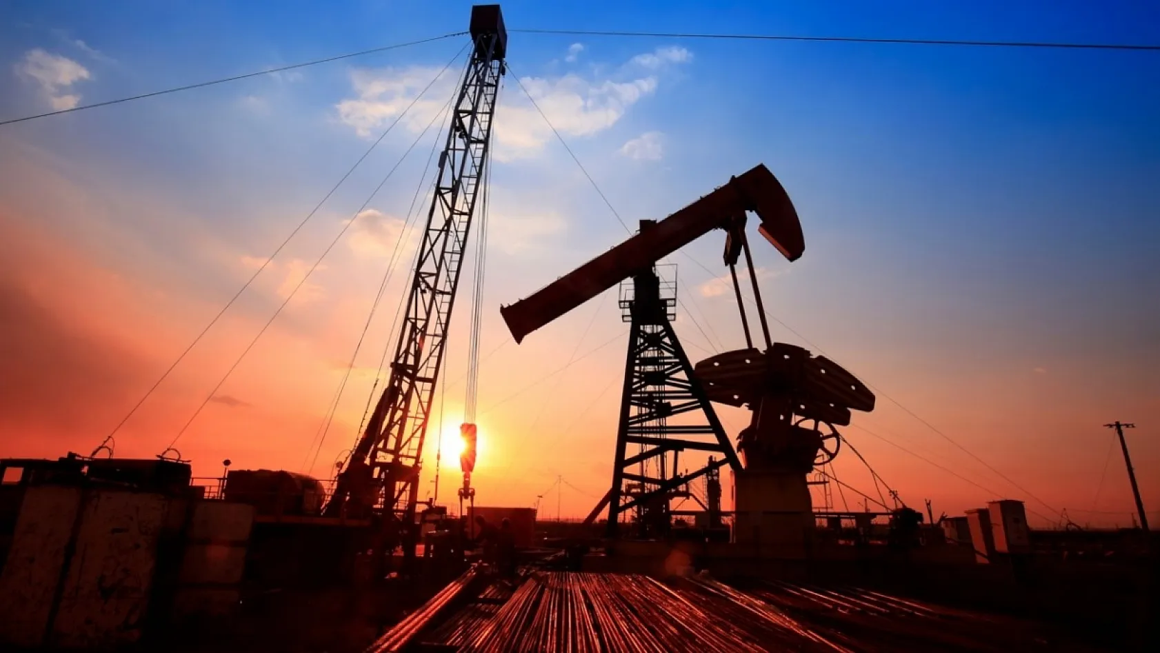 Ekonomist Selçuk Geçer açıkladı: Petrol ve dolar Türkiye ekonomisini nasıl etkileyecek?