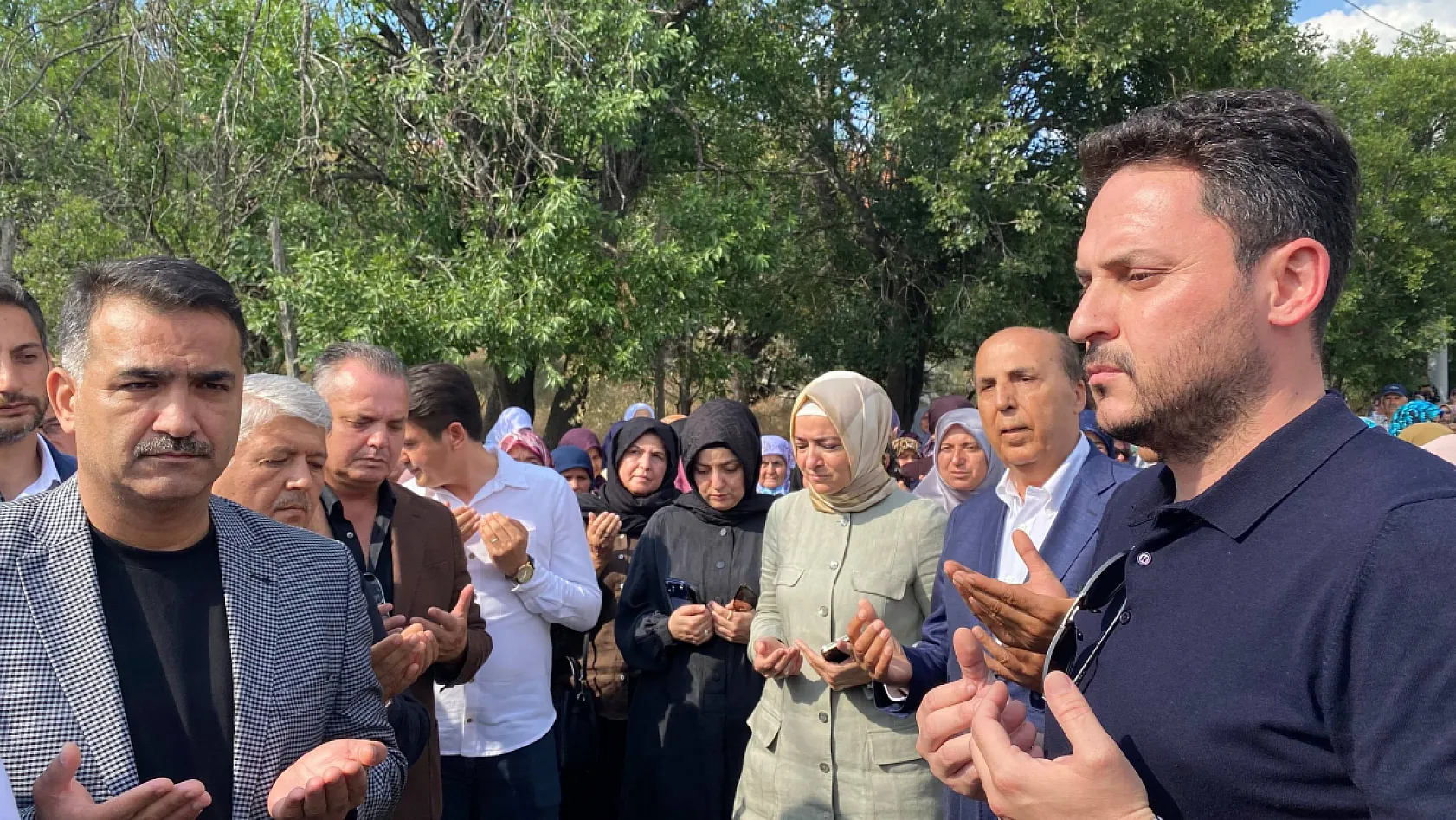 Fatma Betül Sayan Kaya'nın Halası Kezban Akyol Son Yolculuğuna Uğurlandı