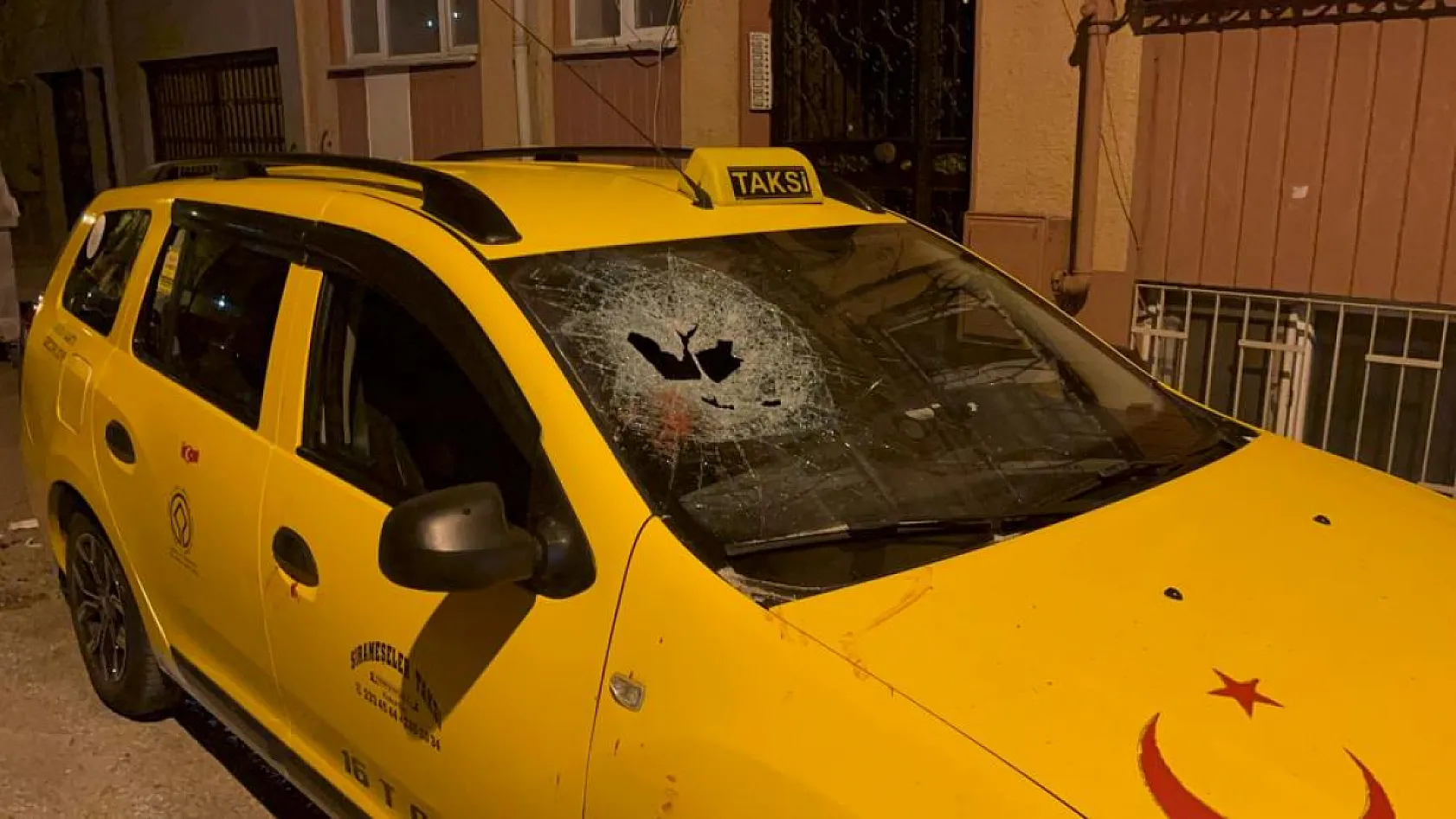 Psikolojik sorunları olan adam hem kendini hem annesini bıçakladı