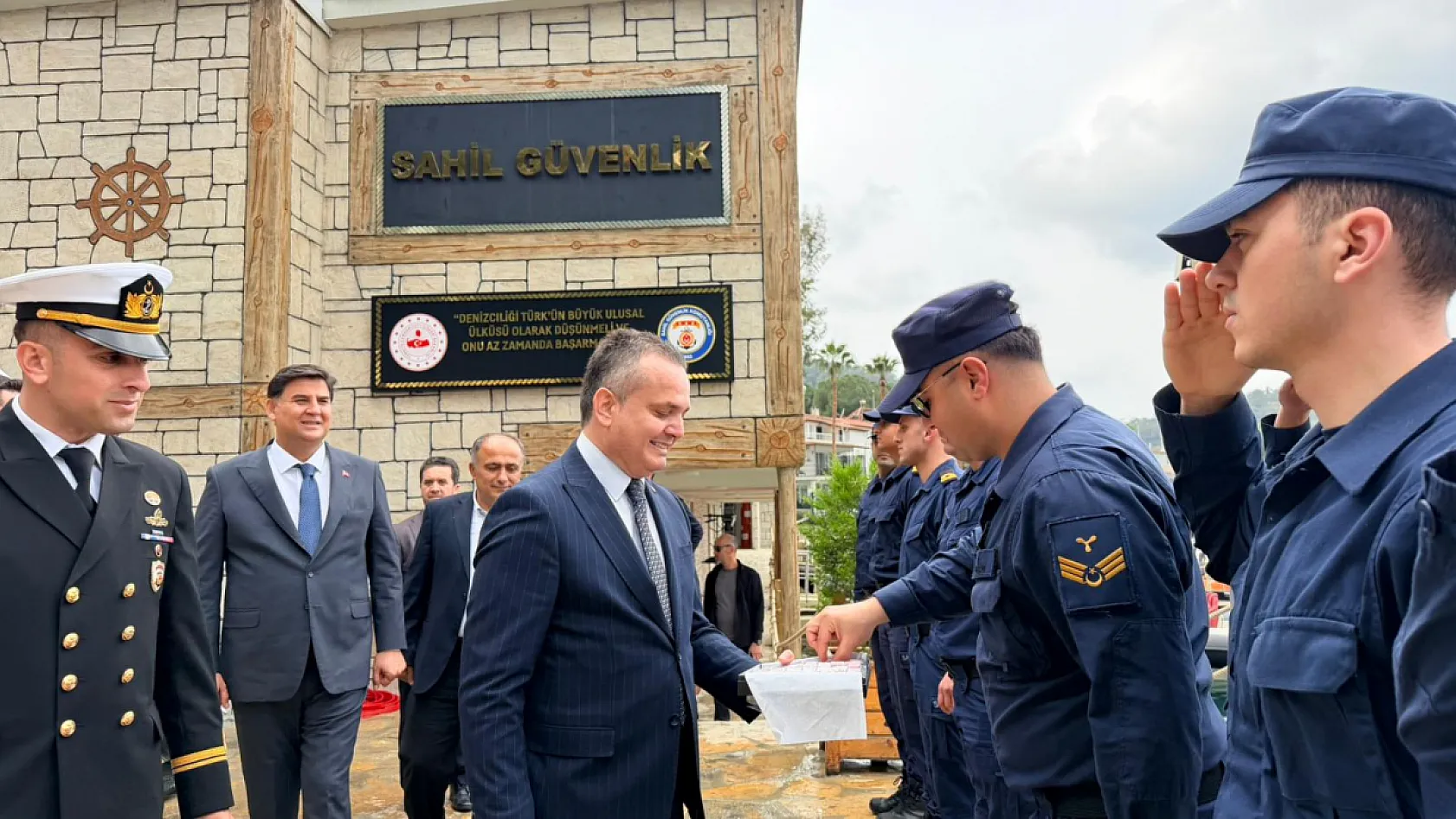 Ramazan Bayramı'nda Kaymakam Akkaya'dan Sahil Güvenlik ekiplerine moral ziyareti