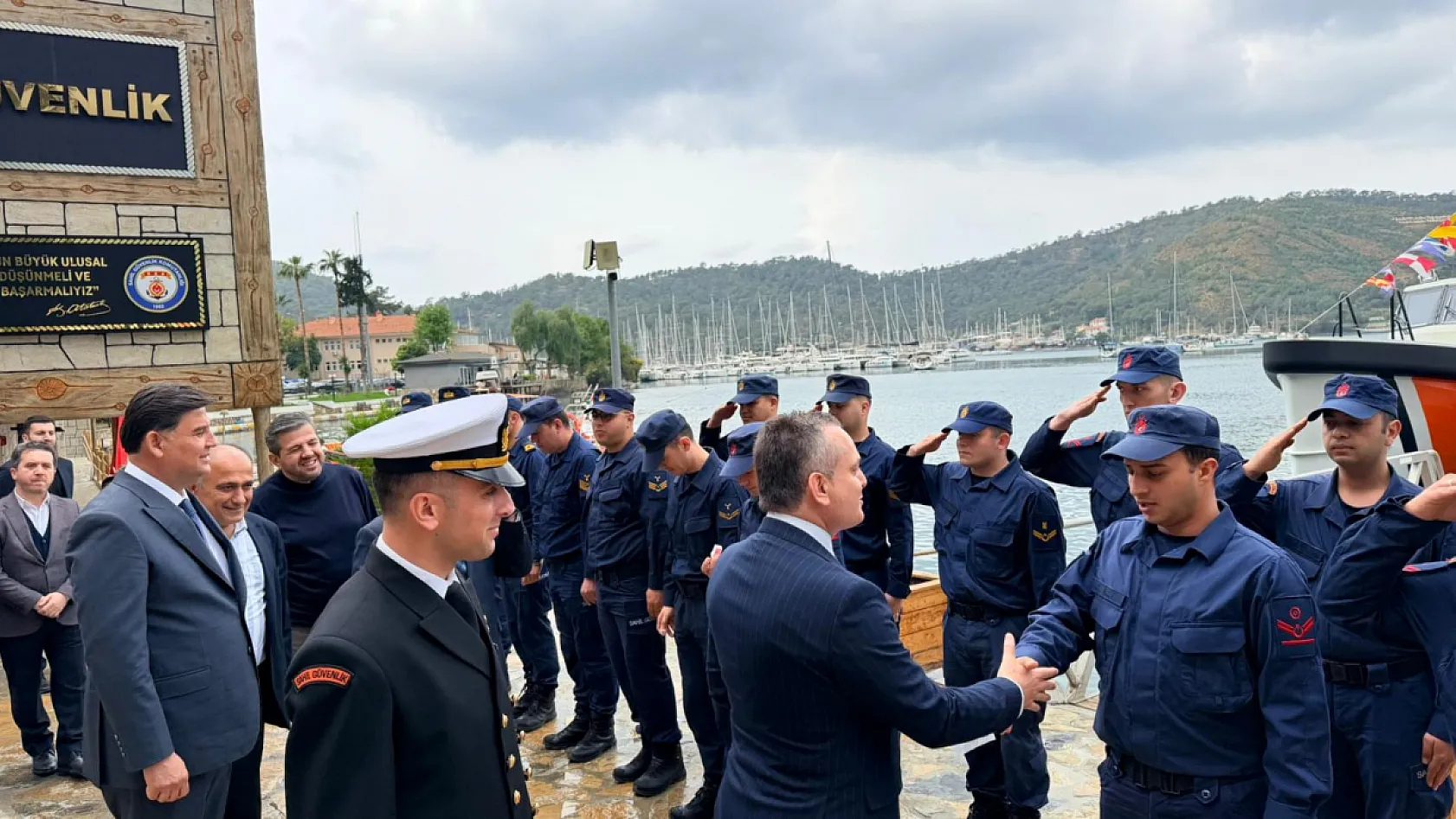 Ramazan Bayramı'nda Kaymakam Akkaya'dan Sahil Güvenlik ekiplerine moral ziyareti