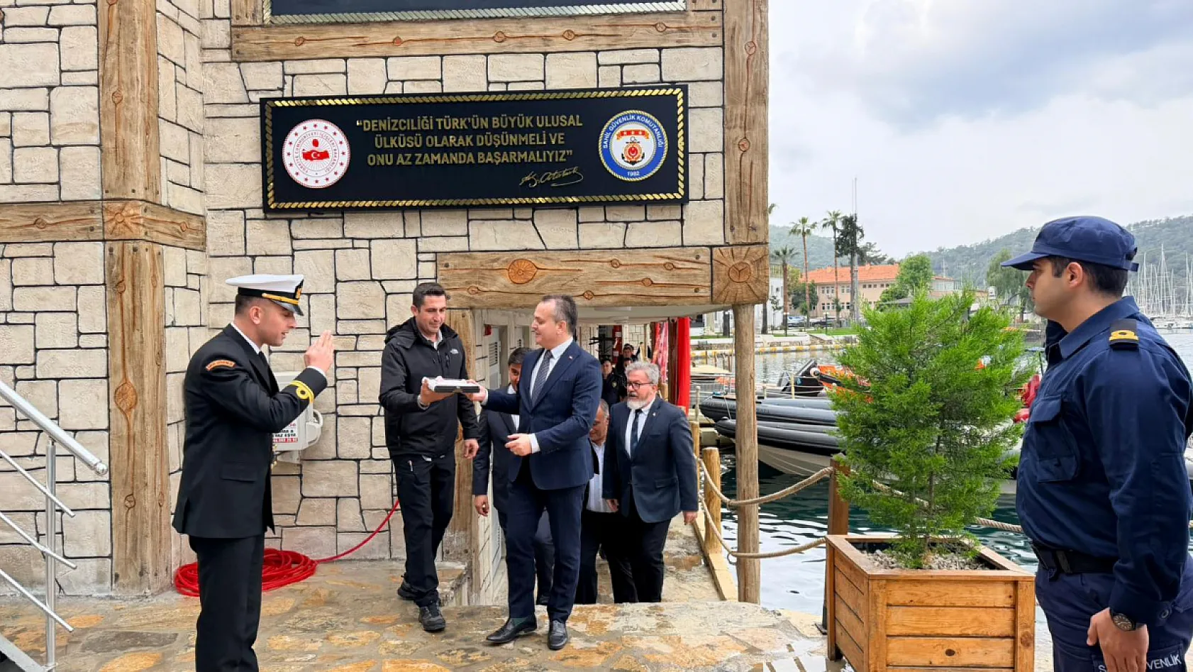 Ramazan Bayramı'nda Kaymakam Akkaya'dan Sahil Güvenlik ekiplerine moral ziyareti