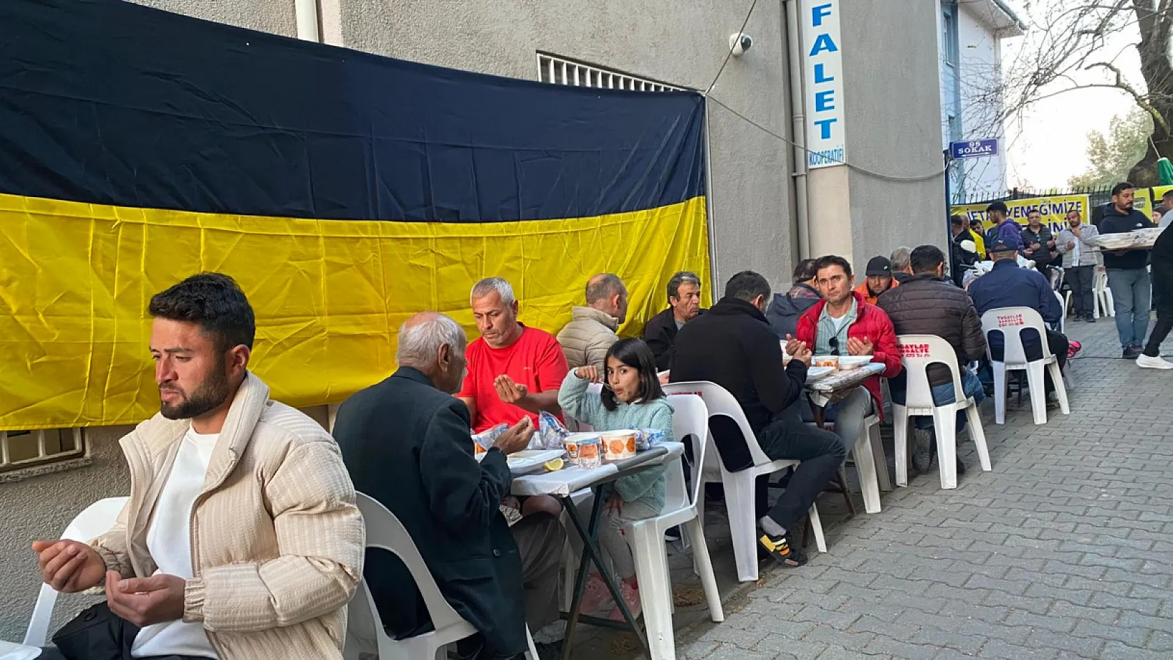 Ramazan sofrasında Fenerbahçeliler buluştu: Fethiye'de birlik ve beraberlik iftarı