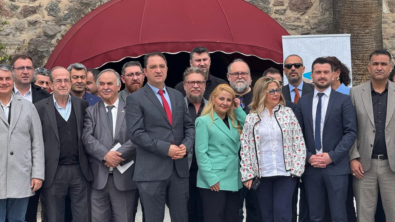 Resmi İlan Mevzuatı Eğitimi İzmir'de gerçekleşti: SED Medya Yönetimi de katıldı