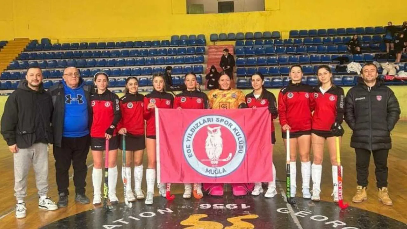 Ege Yıldızları Hokey takımı Tiflis Kupası'nı Muğla'ya getirdi