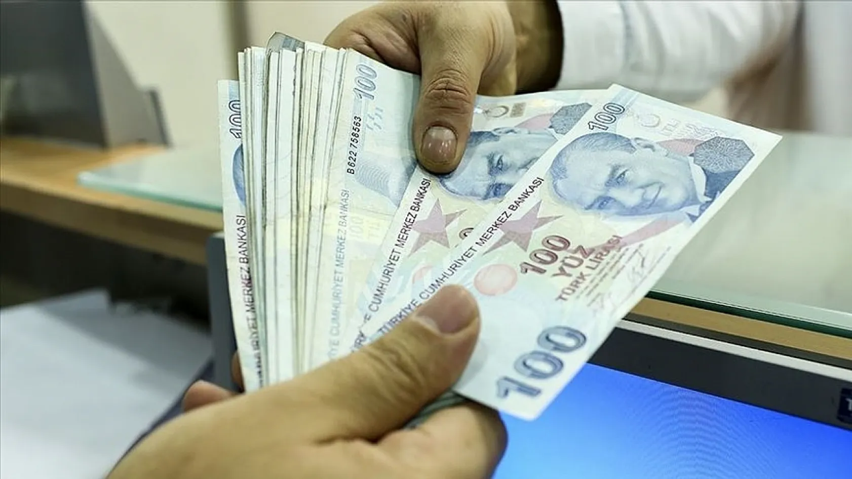 En düşük emekli aylığı 14 bin 469 liraya yükseltildi