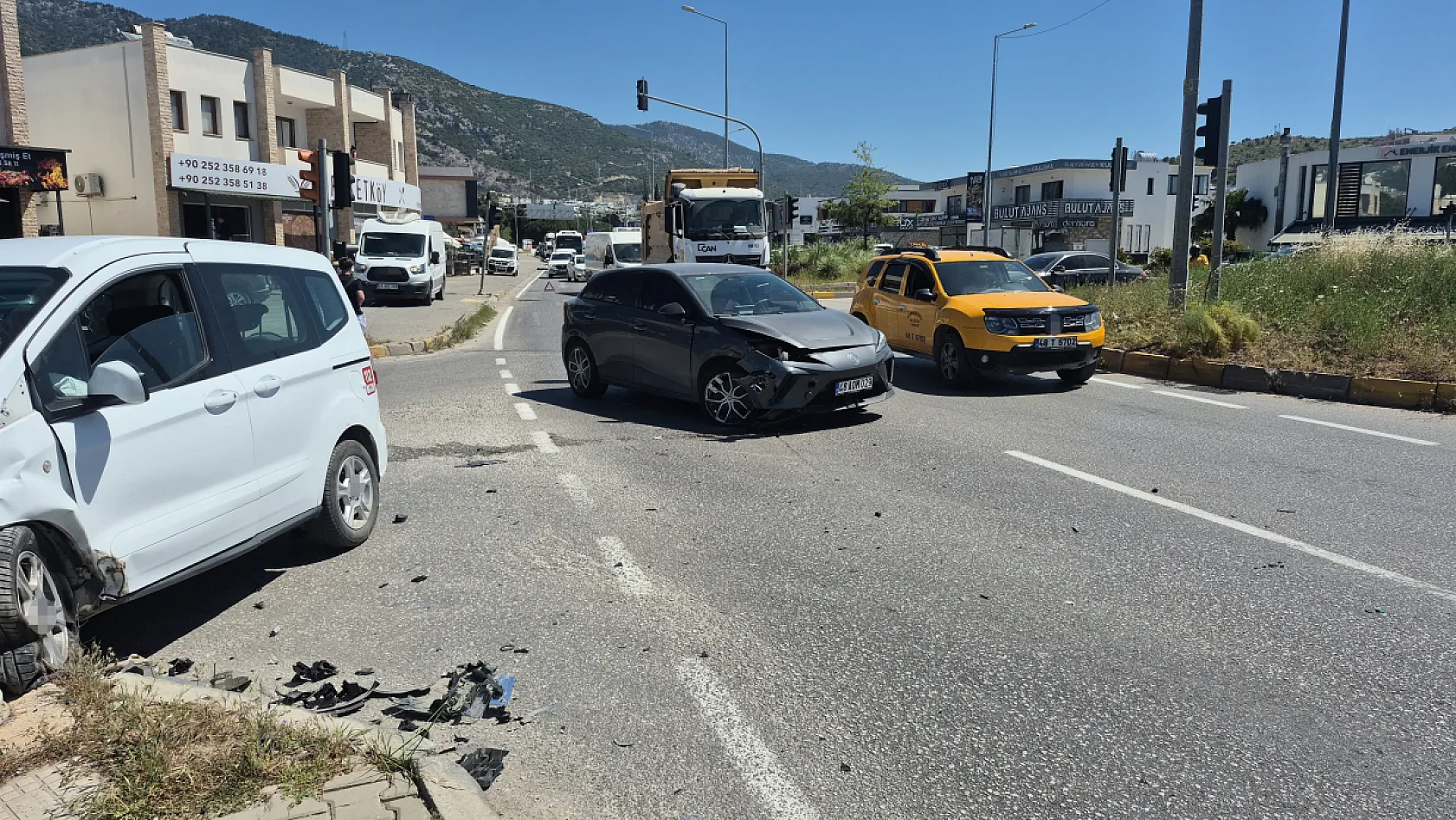 Sahil Güvenlik aracı kaza yaptı: 2 yaralı