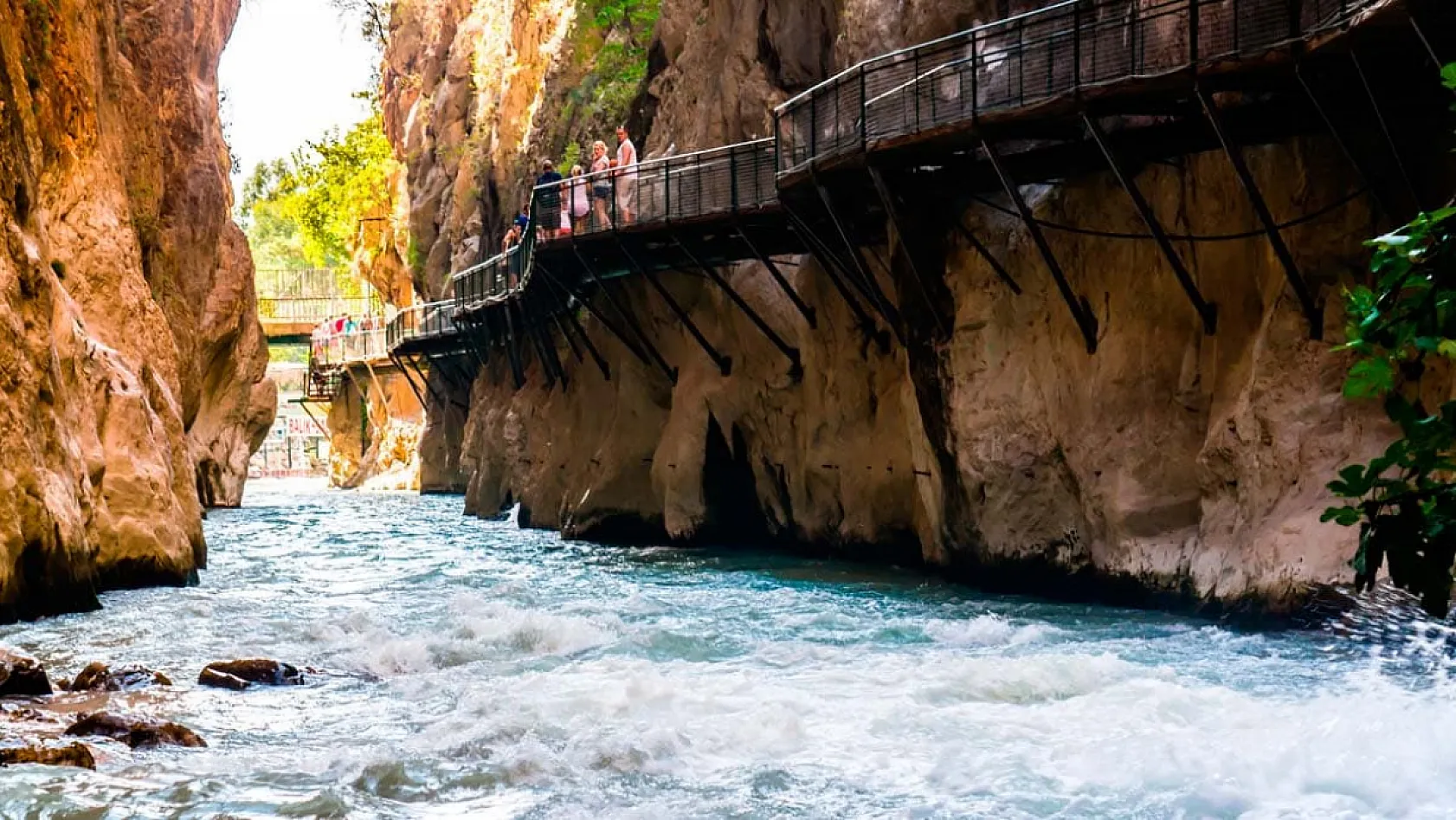 Türkiye'nin en güzel kanyonlarından biri Saklıkent Kanyonu