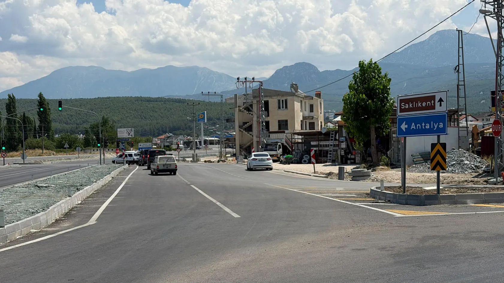 Saklıkent Kavşağı son dokunuşlarla tamamlanıyor
