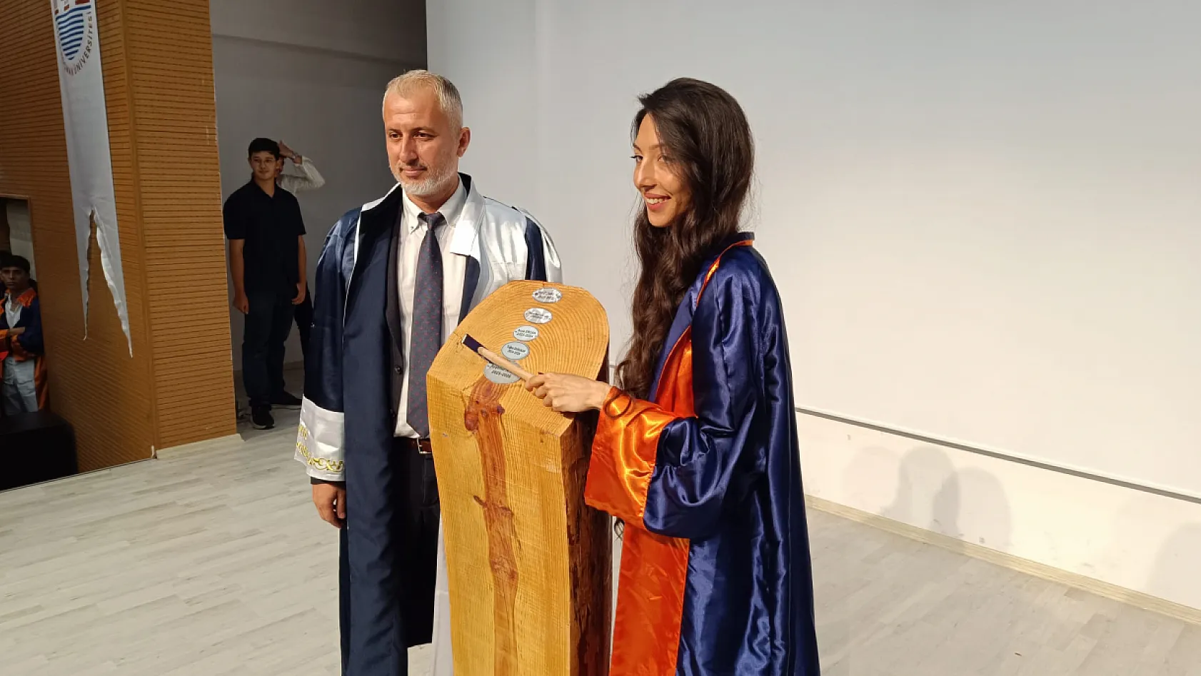Saniyelerle yarışacaklar, hayatlara dokunacaklar: Fethiye'de mezuniyet coşkusu