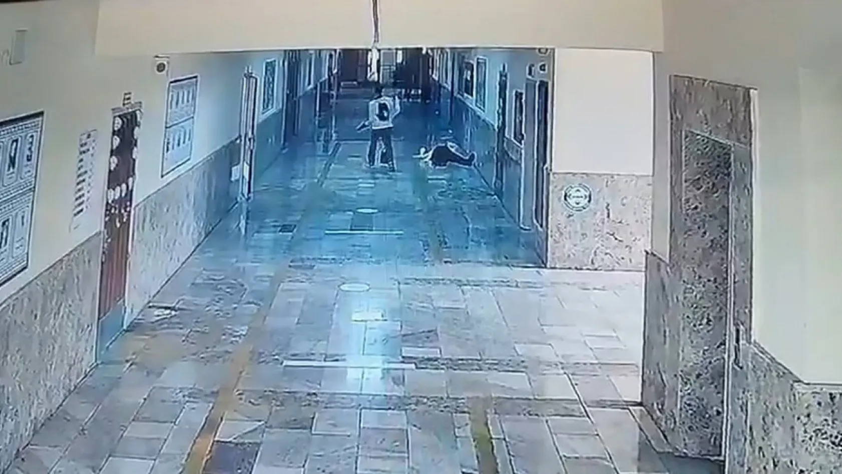 Şanlıurfa'da Liseye Silahlı Saldırı: 16 Yaralı, Saldırgan İntihar Etti