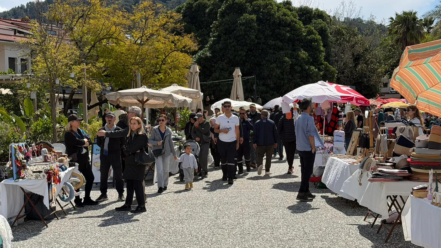 Şef Mavi Derneği Göcek Ot Festivali'nde Coğrafi İşaretli Lezzetleri Tanıtıyor