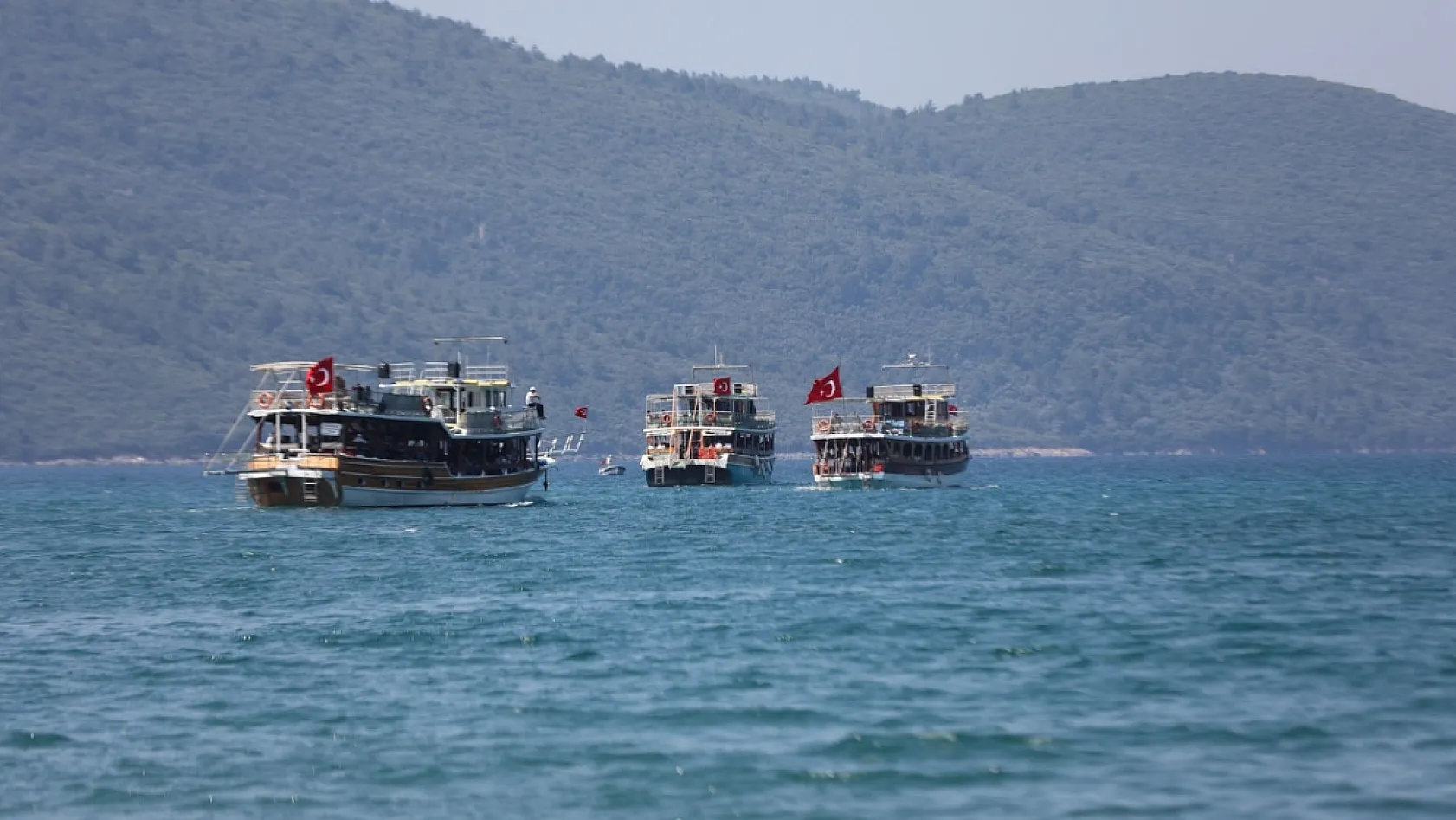 Şehit Aileleri ve Gaziler Muğla'nın Eşsiz Koylarında Ağırlandı