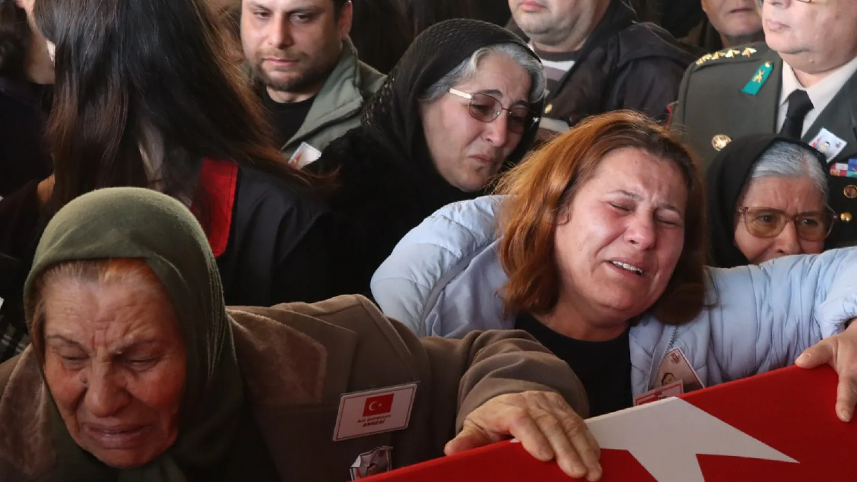 Şehit Pilot Binbaşı İbrahim Bolat İzmir'de son yolculuğuna uğurlandı