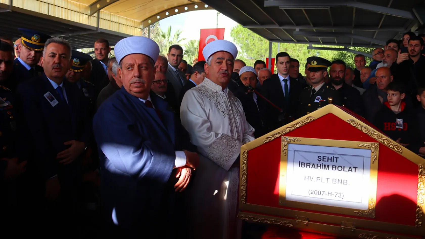 Şehit Pilot Binbaşı İbrahim Bolat İzmir'de son yolculuğuna uğurlandı