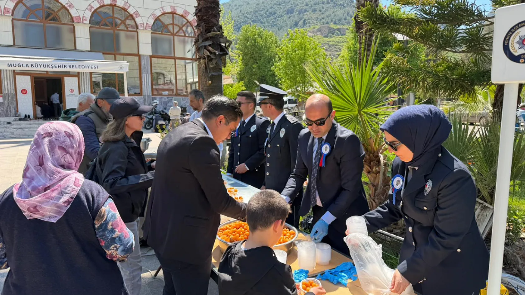 Şehitlere vefa, halka ikram: Fethiye'de dualar yükseldi, lokmalar paylaşıldı
