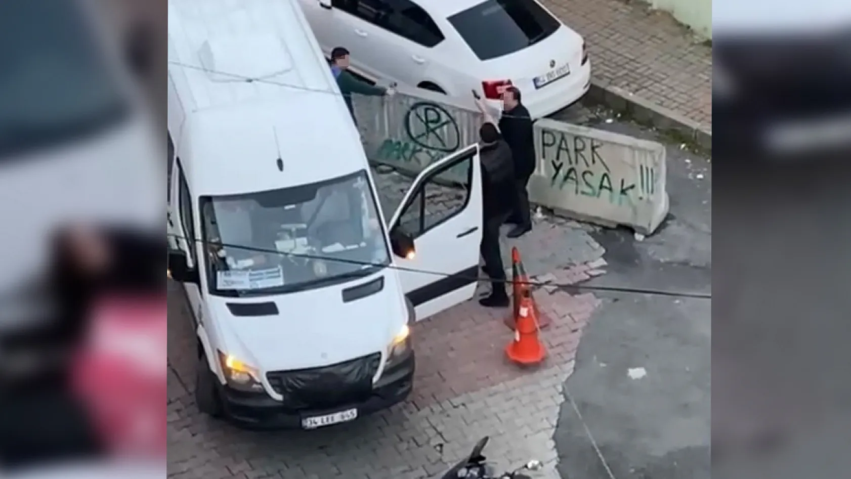 Servis şoförünü kuzenine vurdurdu