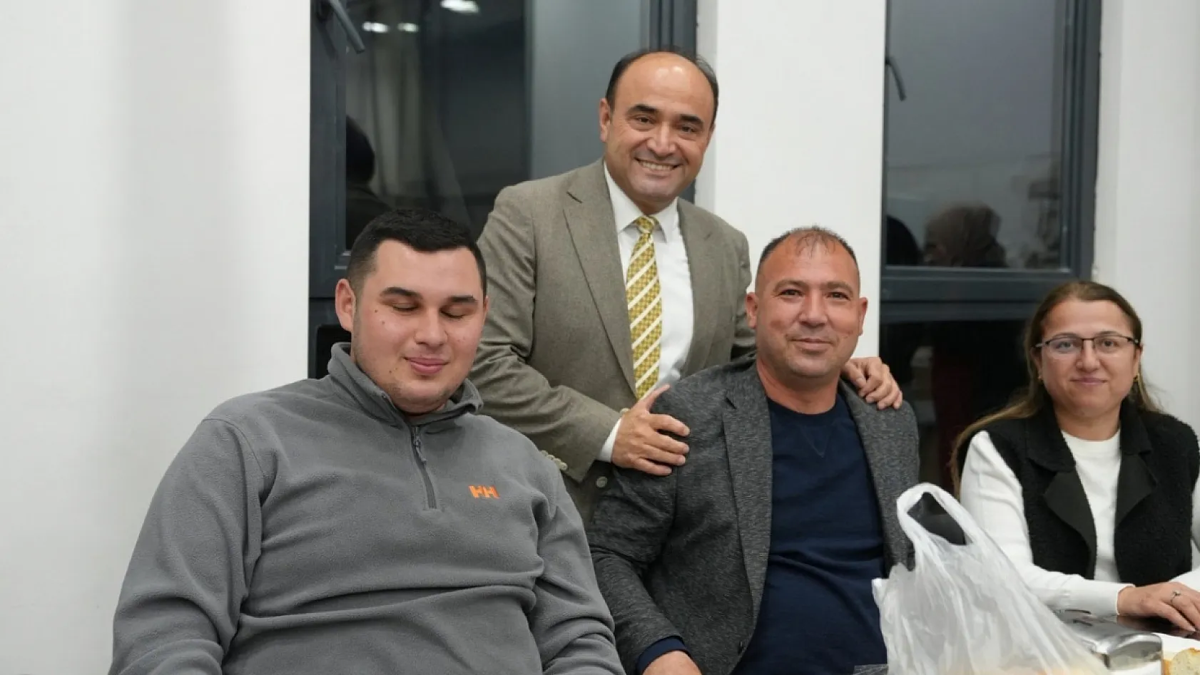 Seydikemer Belediye Başkanı Önder Akdenizli Muhtarlarla İftarda Buluştu