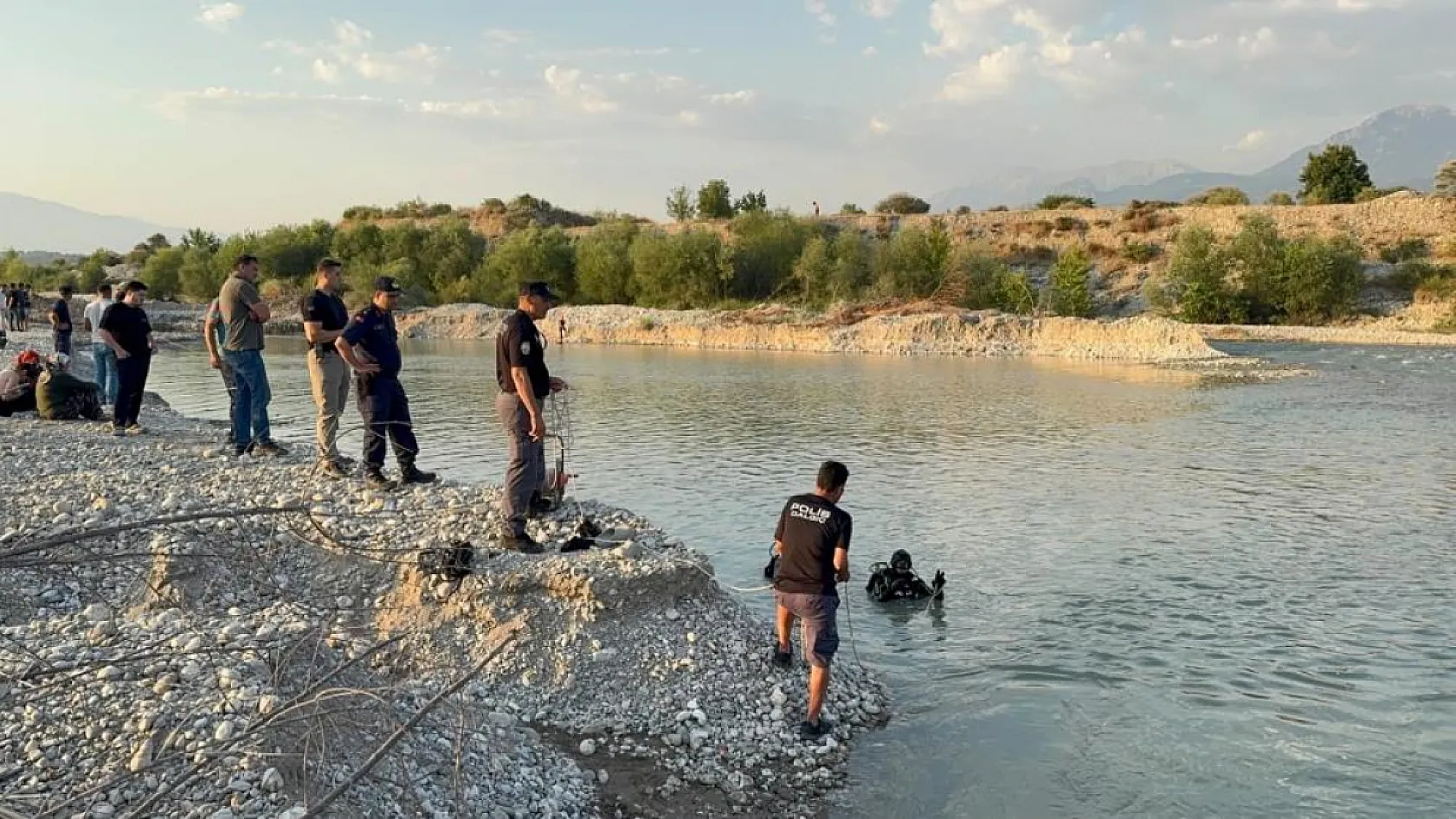 Seydikemer'de derede kaybolan 21 yaşındaki gencin cansız bedenine ulaşıldı