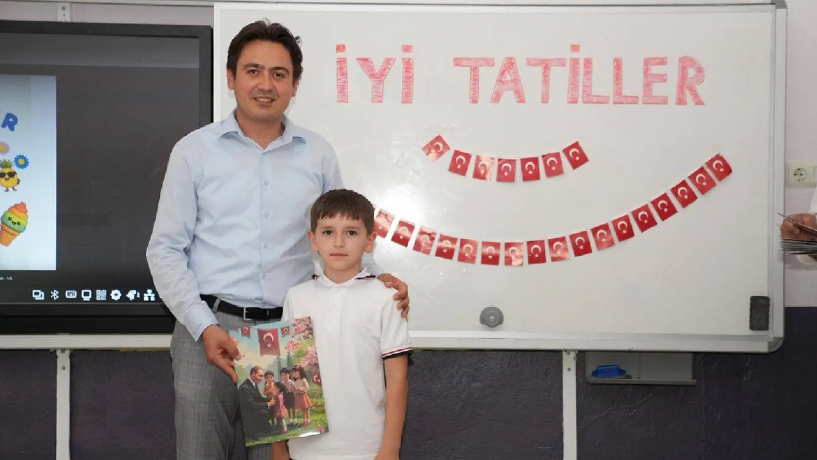 Seydikemer'de 7 Bin 619 öğrenci karne heyecanı yaşadı