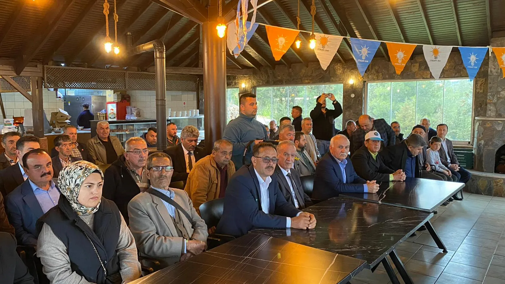 Seydikemer'de AK Parti teşkilatı bayramlaştı, birlik mesajları verildi