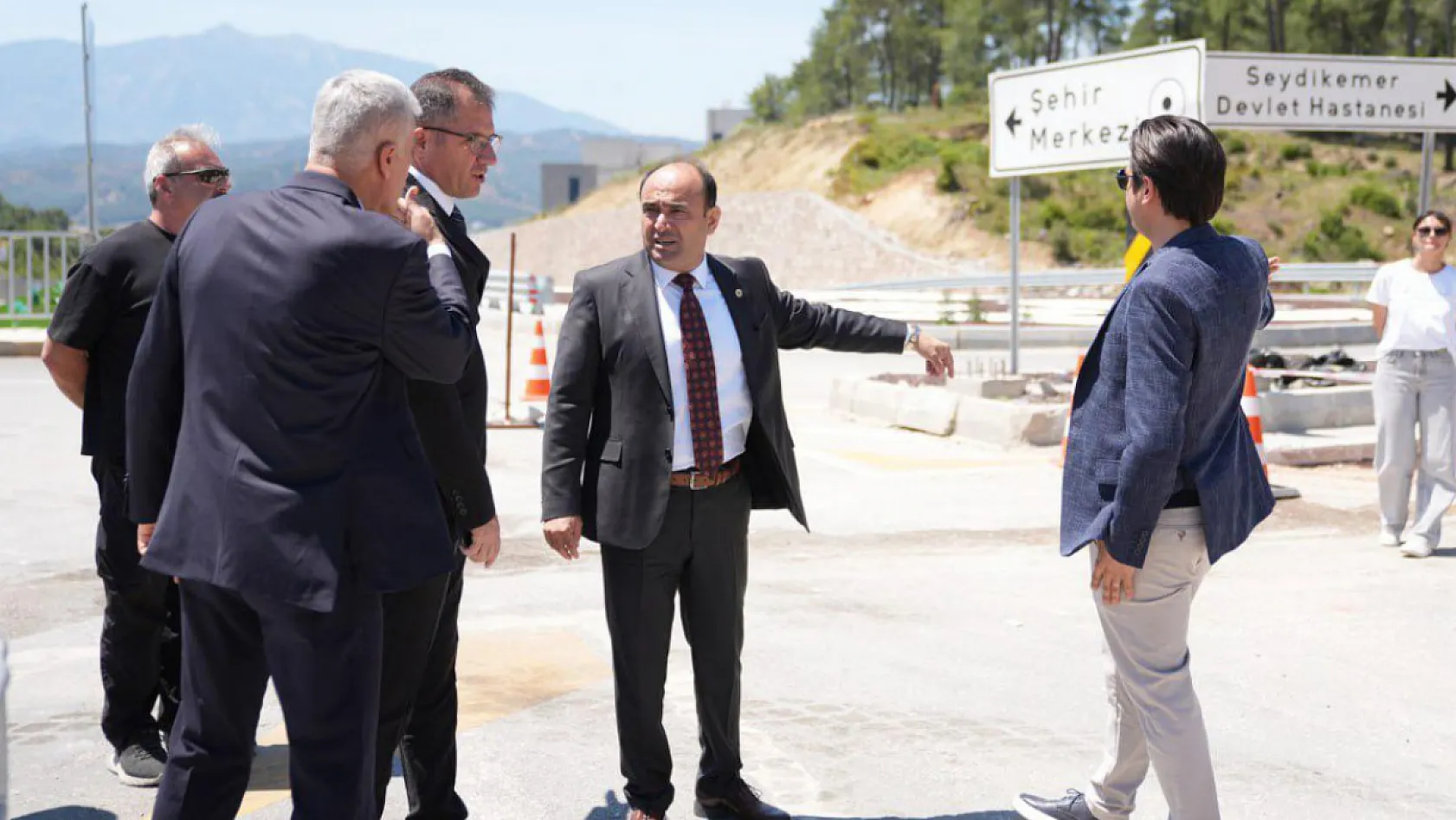 Seydikemer'de Karayolu Yatırımları Yerinde İncelendi