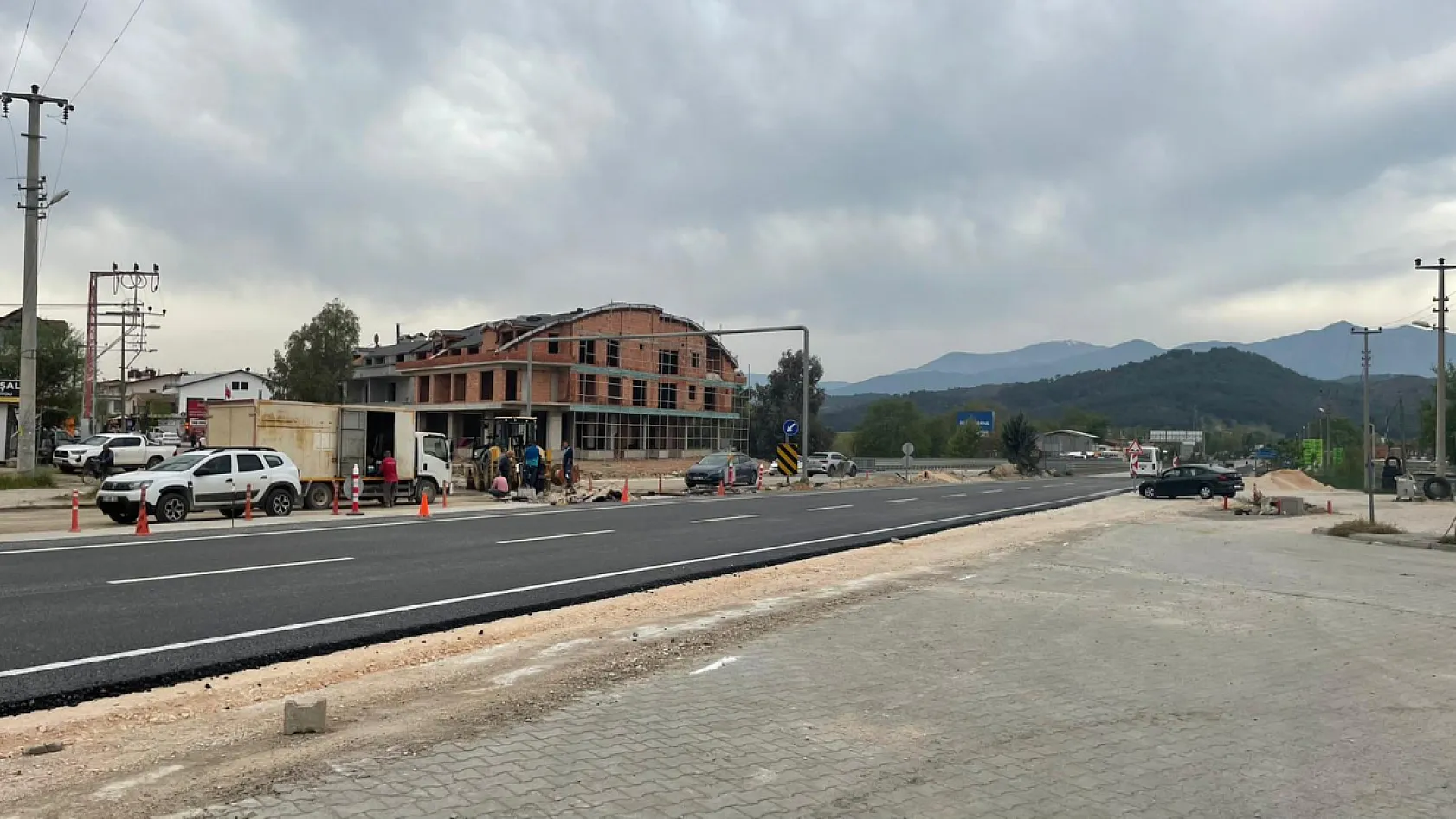 Seydikemer'de 'Yeni Nesil Kavşak' Projesi sürüyor: Teslim tarihi 15 Mayıs 2026