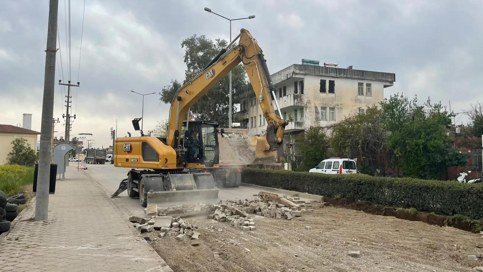 Seydikemer'de 'Yeni Nesil Kavşak' Projesi sürüyor: Teslim tarihi 15 Mayıs 2026