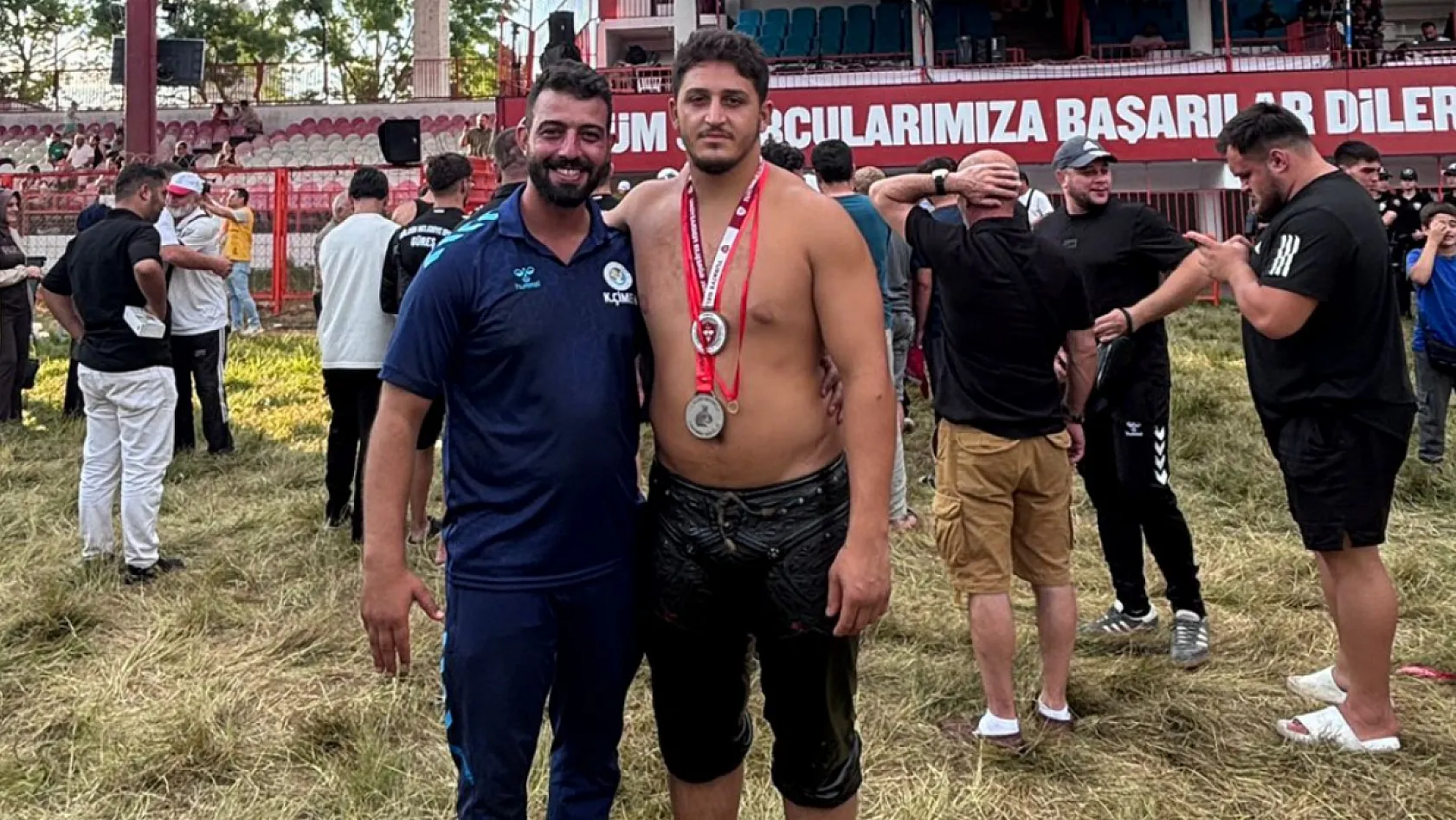 Seydikemerli Pehlivanlardan Kırkpınar'da 4 Madalya