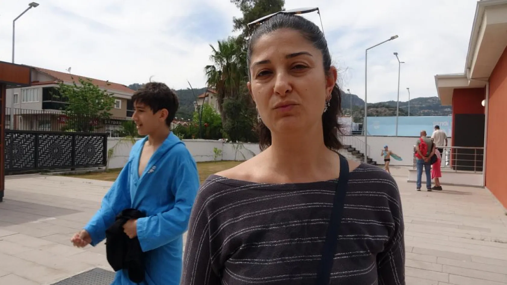 Bakan Aşkın'dan Marmarisli genç yüzücülere 19 Mayıs hediyesi