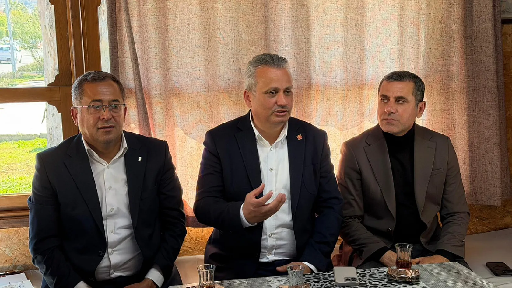 Sezon öncesi esnafla buluşma: CHP Fethiye'den 'Kapımız her zaman açık' mesajı