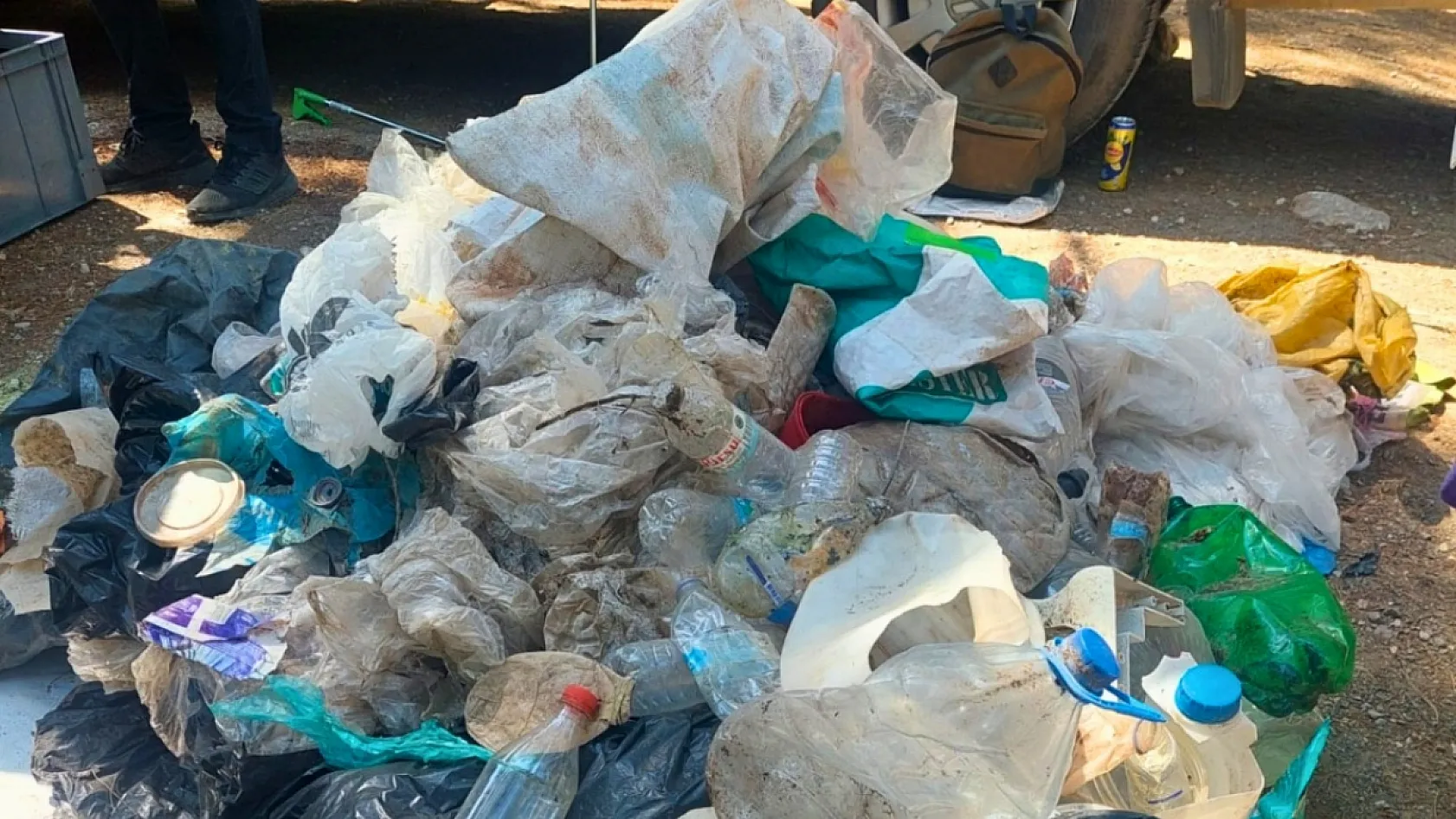 Fethiye Likya Yolu'nda çevre seferberliği: 184 kilogram atık toplandı