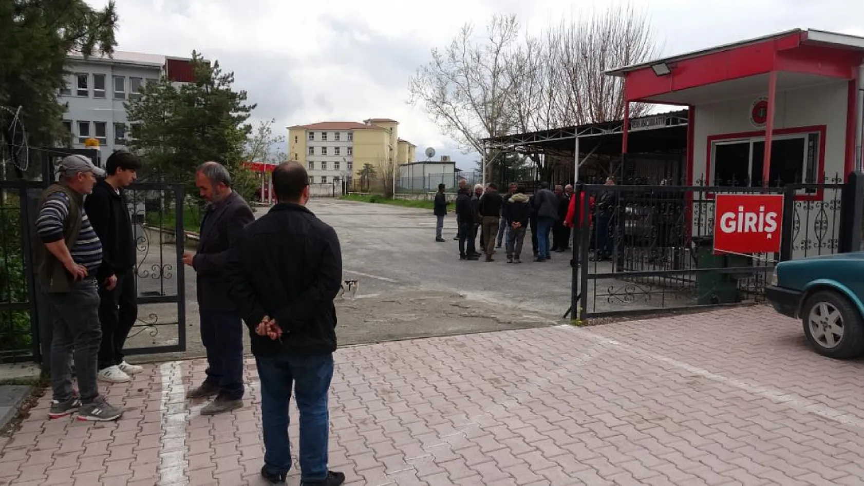 Stajyer öğrenci 25 metreden düşerek hayatını kaybetti