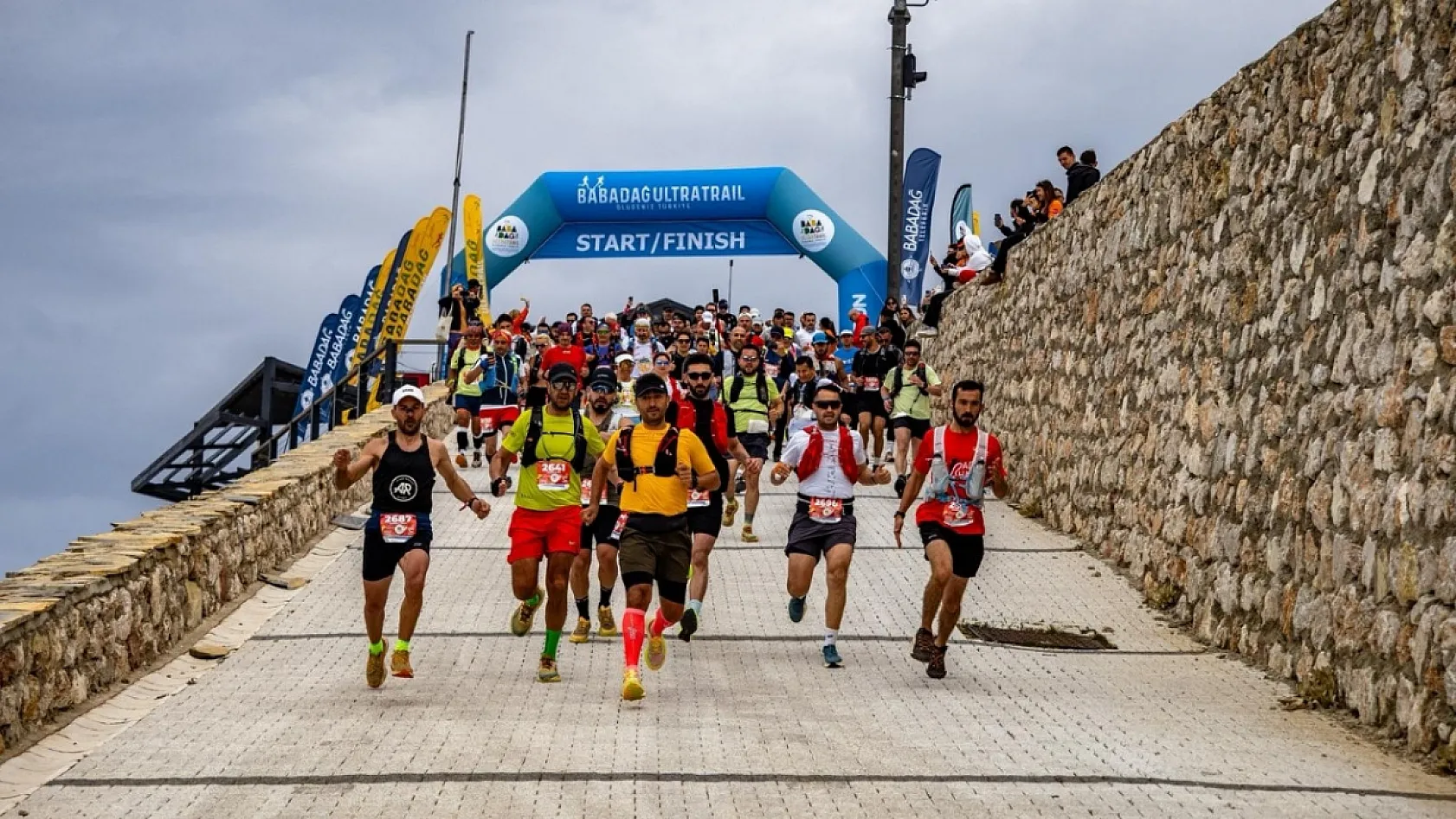 Fethiye'de 15 ülkeden 1000 sporcuyla büyük buluşma: Babadağ Ultra Maratonu başladı
