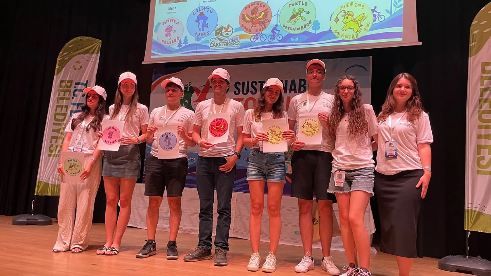 Sürdürülebilir turizm vizyonu Fethiye'de dünya gençlerini buluşturdu