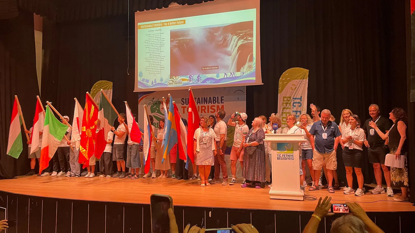 Sürdürülebilir turizm vizyonu Fethiye'de dünya gençlerini buluşturdu
