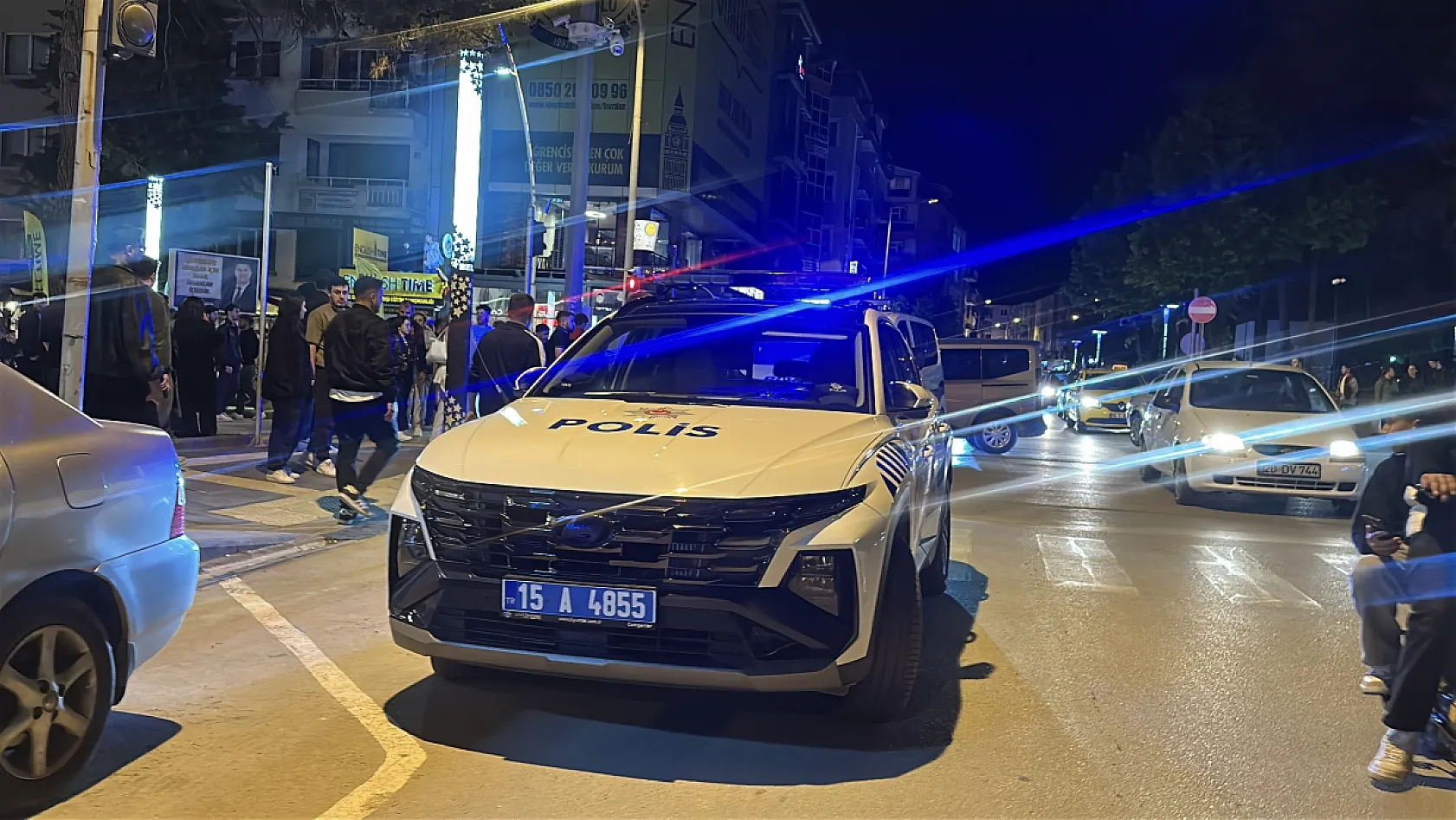 Burdur'da tartıştığı arkadaşını bıçakladı, polis ekiplerine zor anlar yaşattı