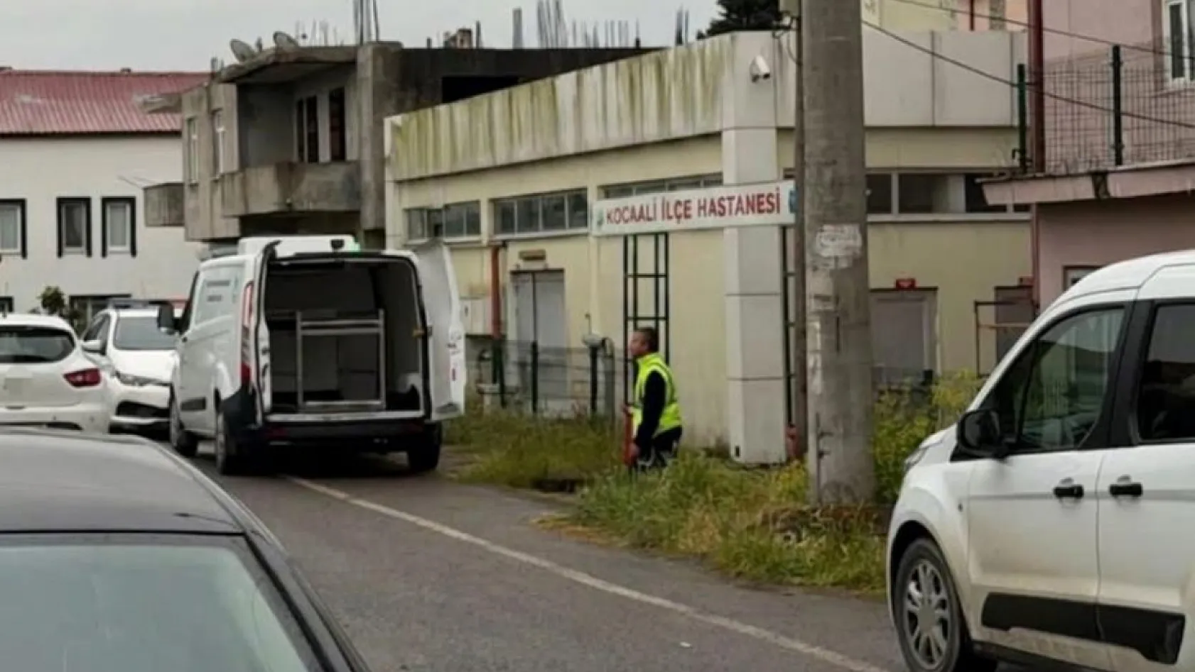 Tartıştığı eşini boğazını keserek öldürdü ardından intihar etti