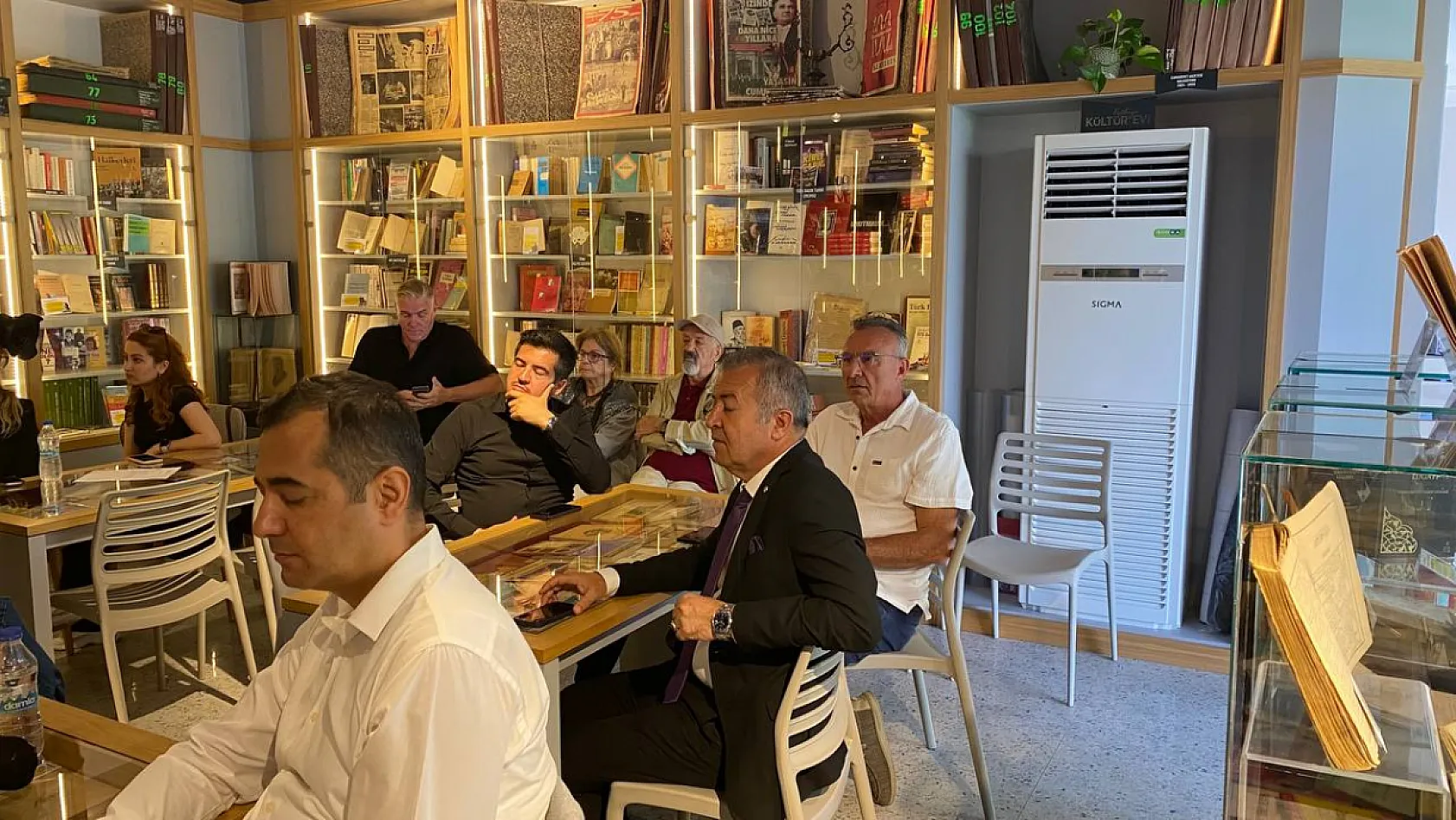 Telmessos arkeolojisi söyleşisi Fethiye Kitap Müzesi'nde başladı